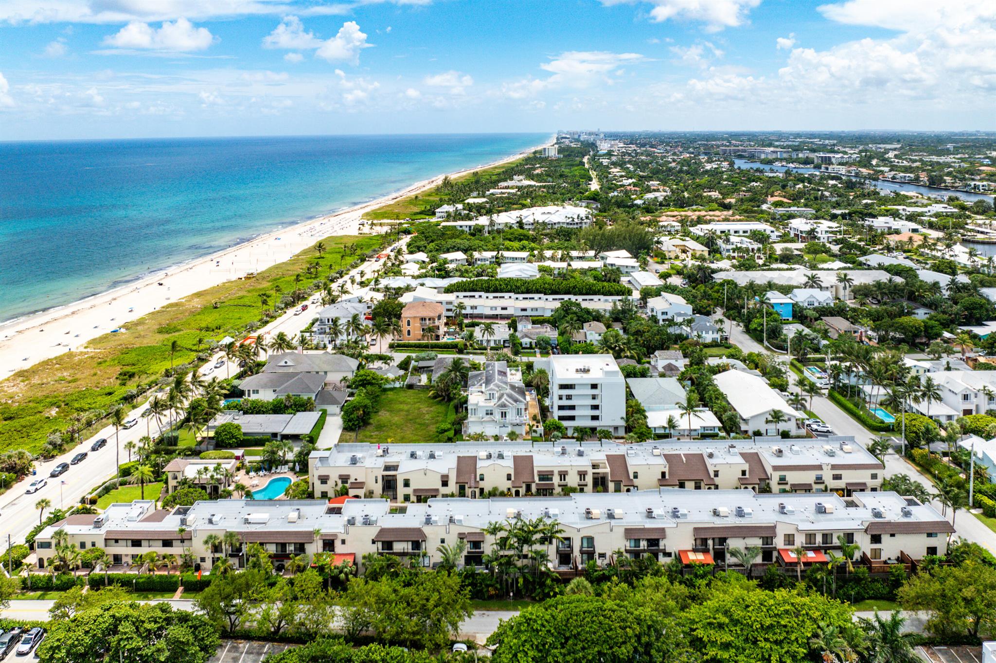 JARDIN DEL MAR COND - Residential