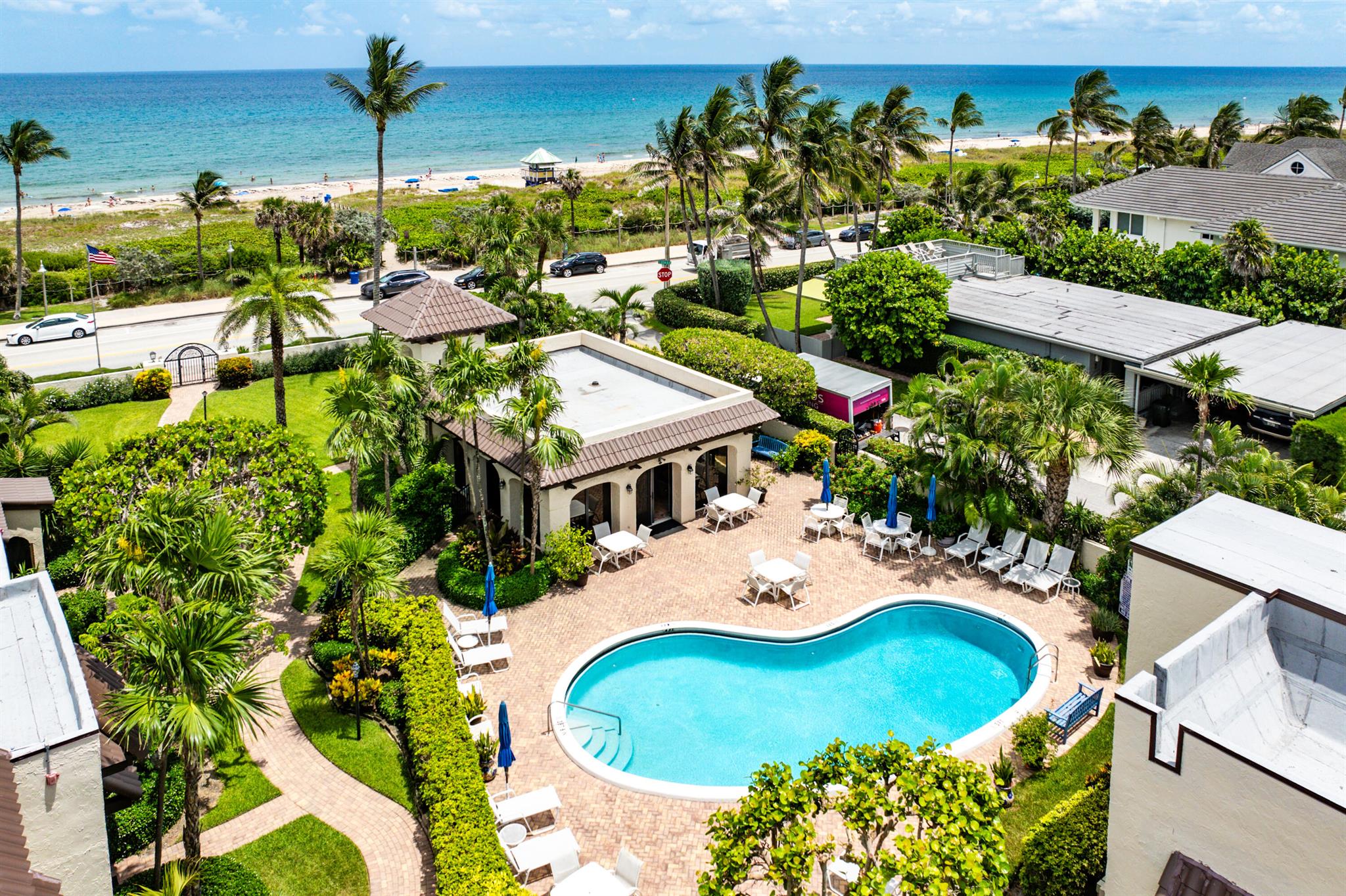 JARDIN DEL MAR COND - Residential