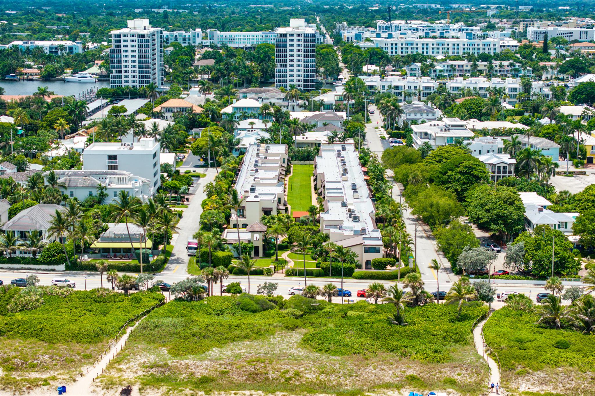 JARDIN DEL MAR COND - Residential
