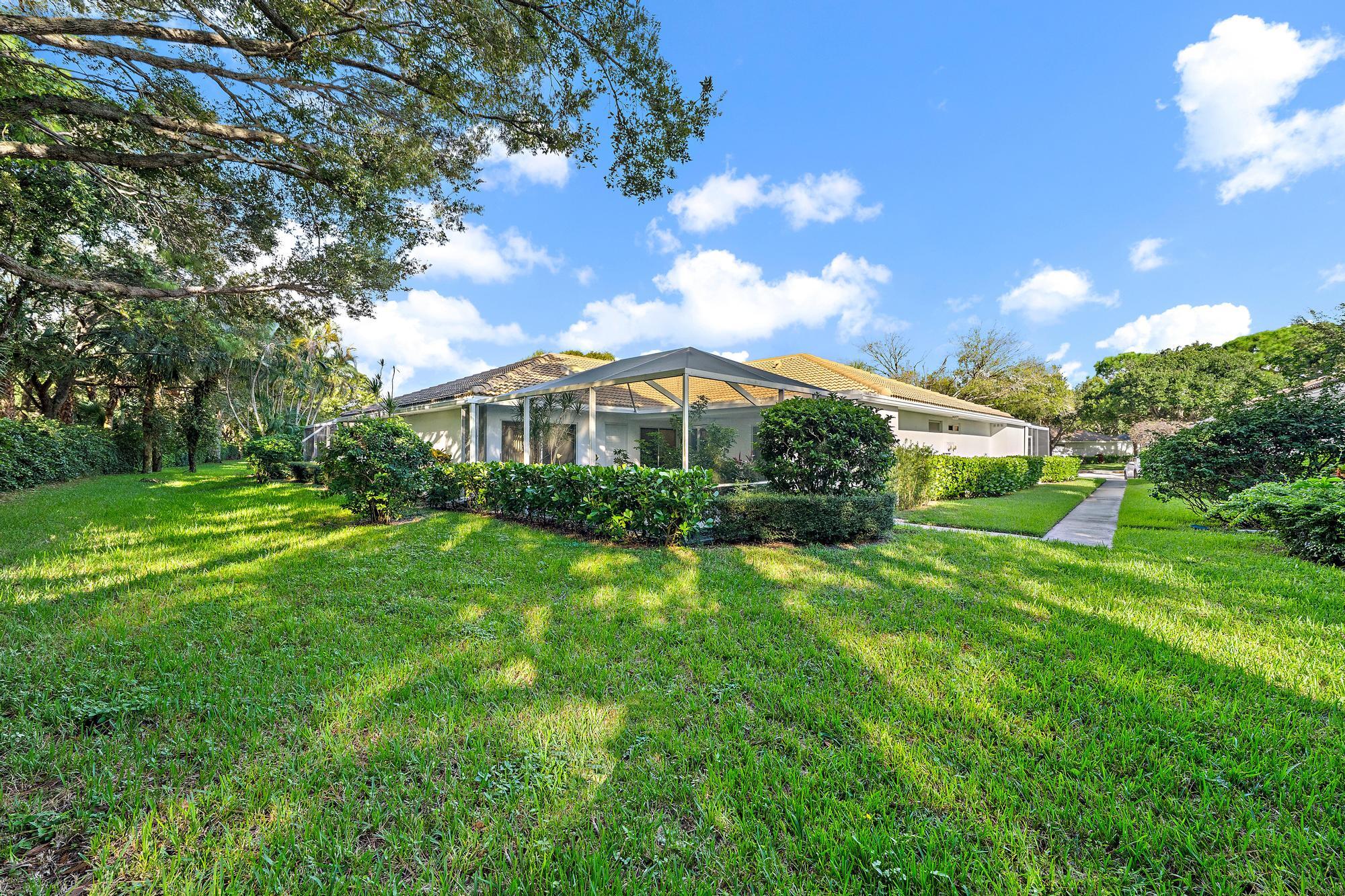11403 Myrtle Oak Court