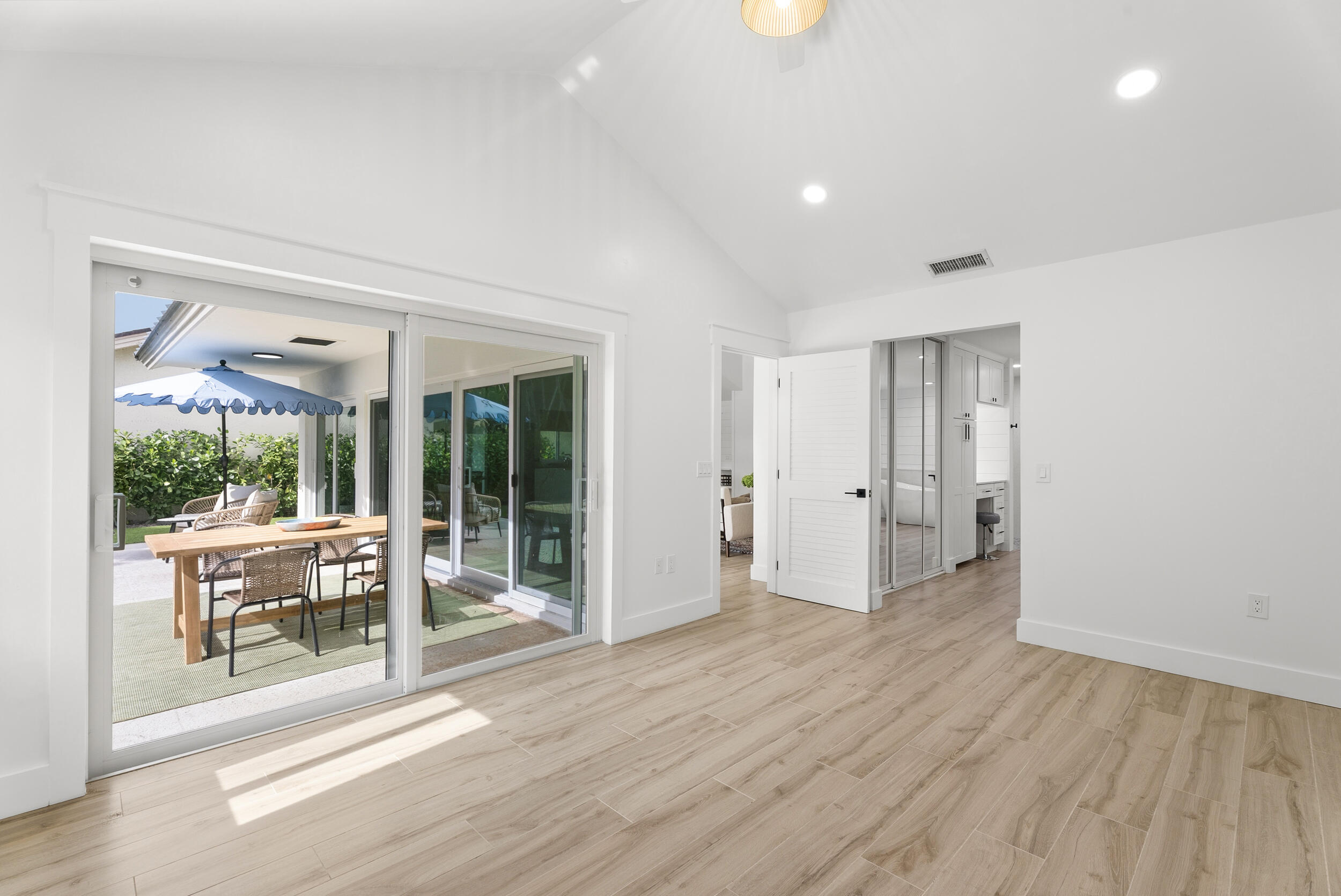 RIVER - Residential