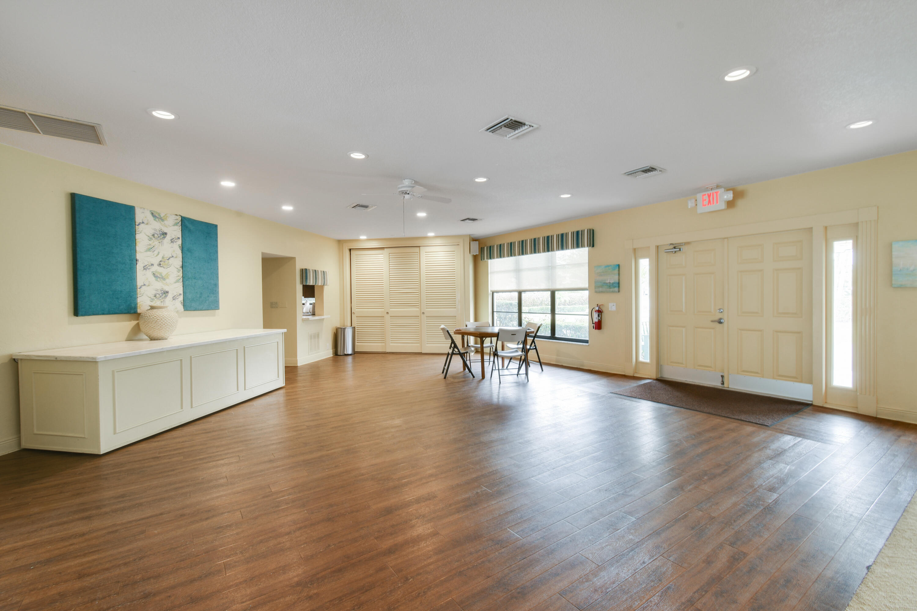 OCEAN PARKS CONDO - Residential