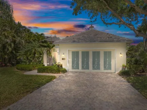 2134 Autumn Lane, Vero Beach, FL MLS: R11072804
