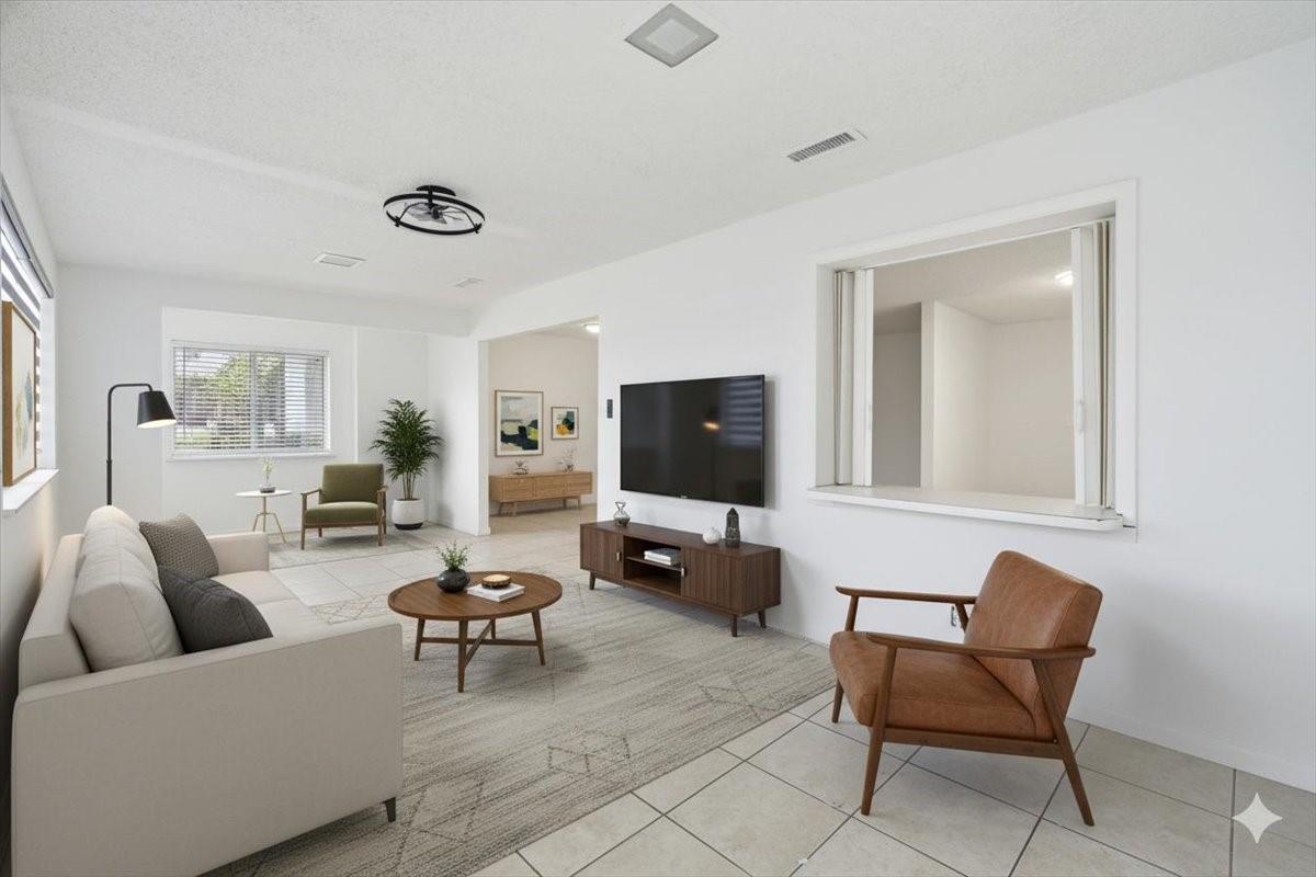 CORAL SPRINGS LAKES - Residential Lease