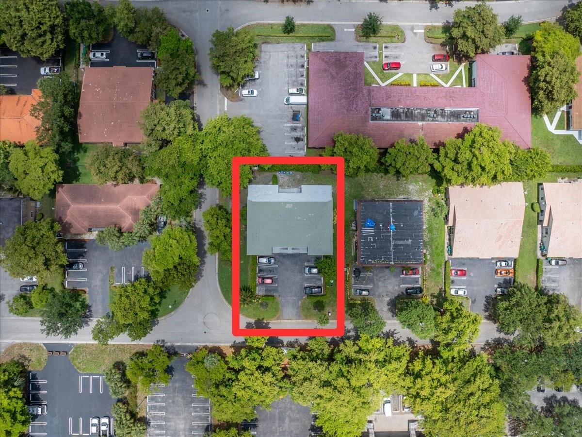 CORAL SPRINGS LAKES - Residential Lease