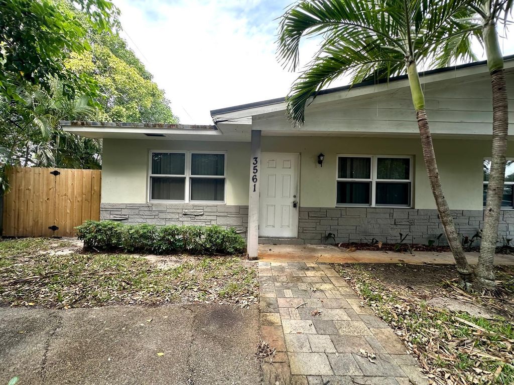 Photo of 3561 Burma Court, Palm Beach Gardens, FL 33403 (MLS # R11029462)