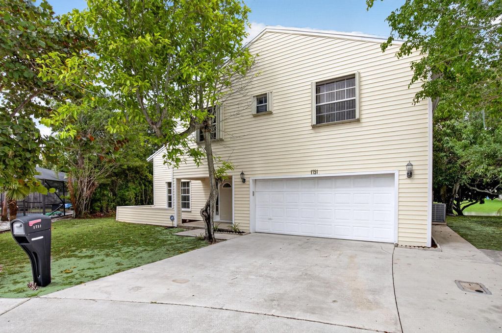 Photo of 1751 Banyan Creek Court, Boynton Beach, FL 33436 (MLS # B26024182)