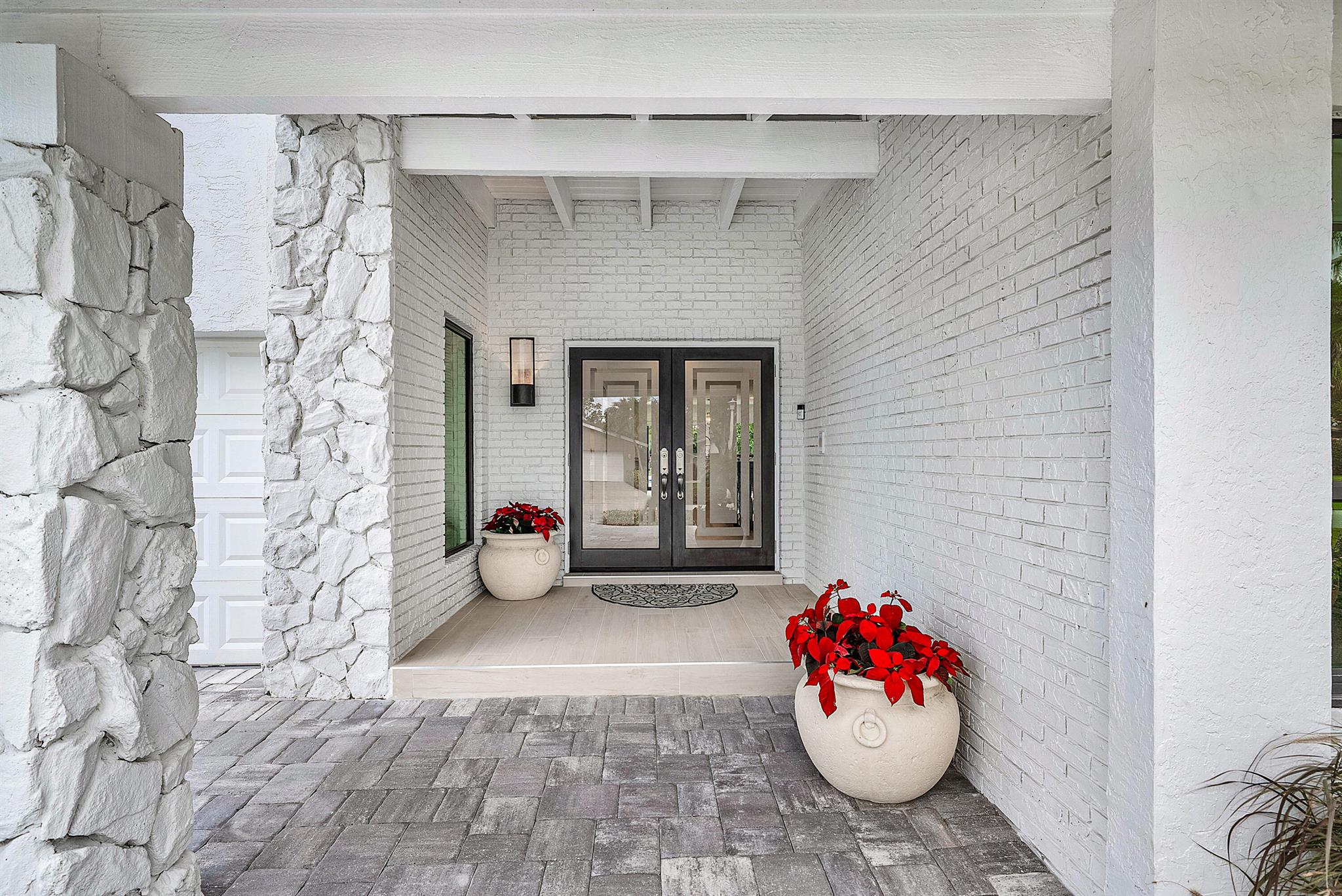 624 Lakewoode Circle W