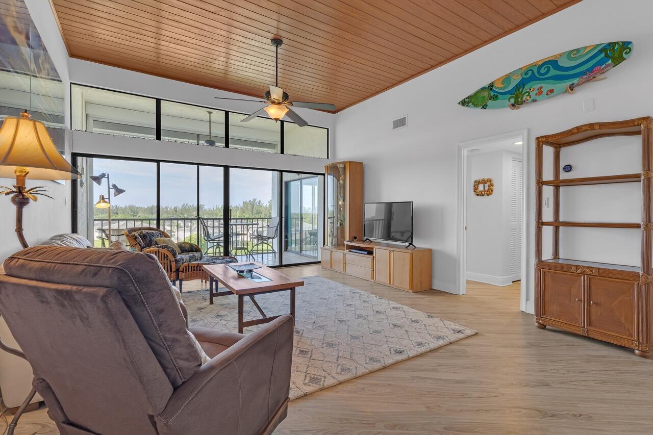 2400 S Ocean Drive 7663