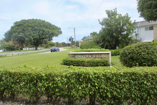 2440 LAKE OSBORNE DR APT 105, LAKE WORTH BEACH, FL 33461 - Image c91c3b64b4a2497aa6dd58ff612b2f9e/4186186705