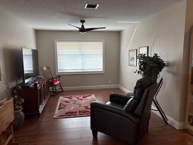 CORAL LAKES V - Residential Lease