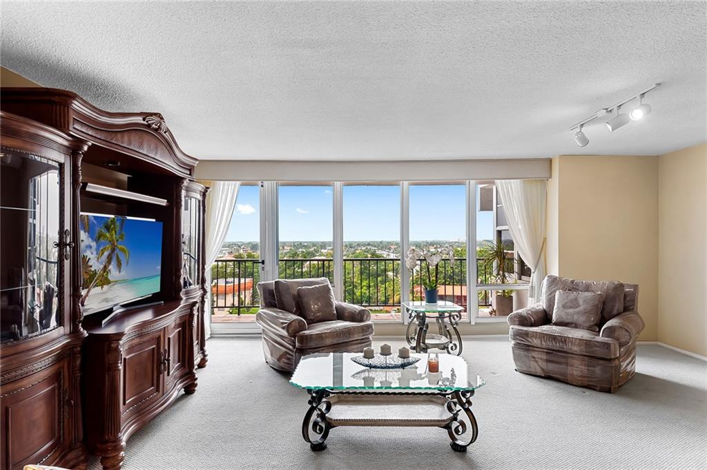 Plaza South - Residential