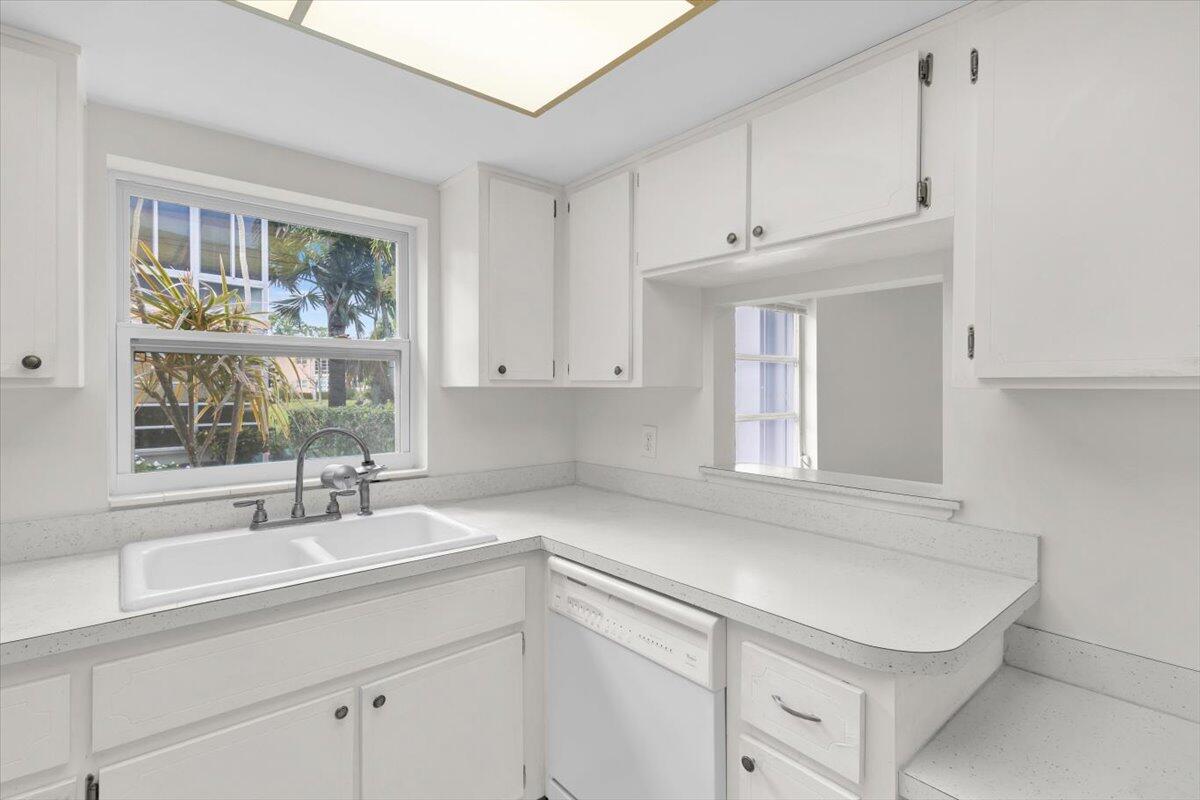 KINGSWOOD CONDO - Residential
