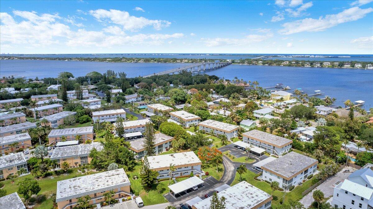 KINGSWOOD CONDO - Residential