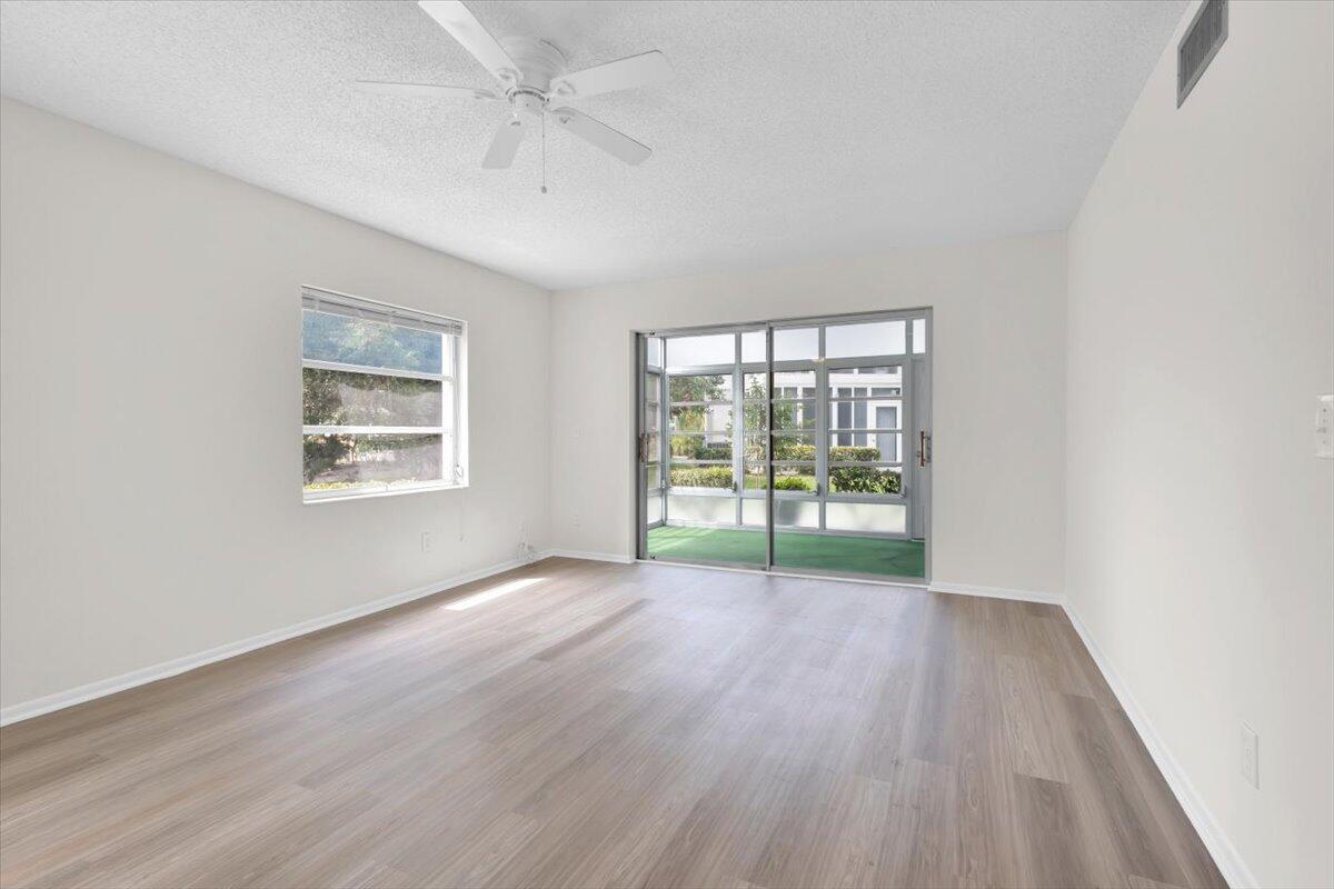 KINGSWOOD CONDO - Residential