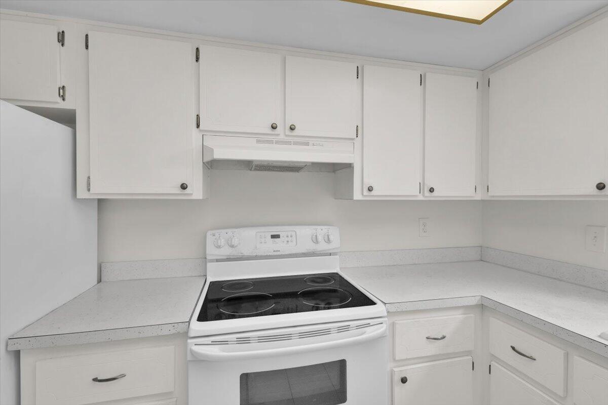 KINGSWOOD CONDO - Residential