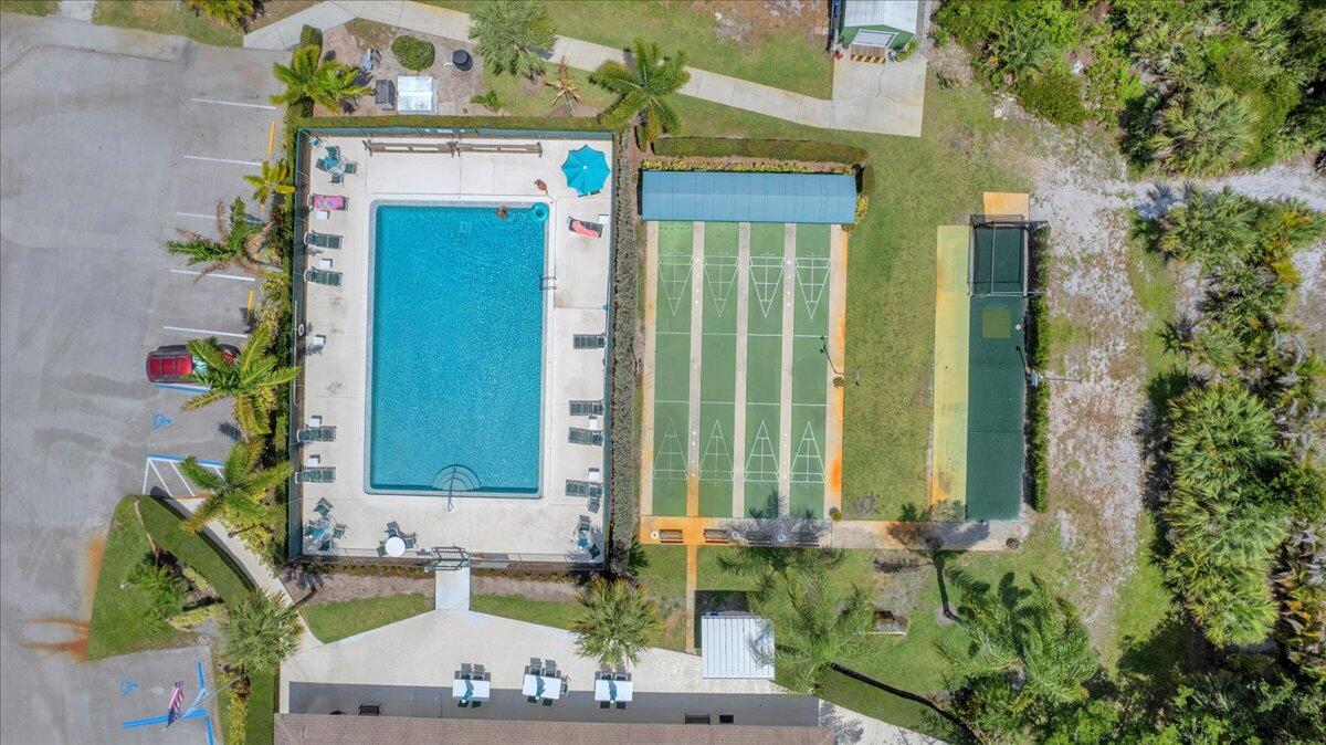 KINGSWOOD CONDO - Residential