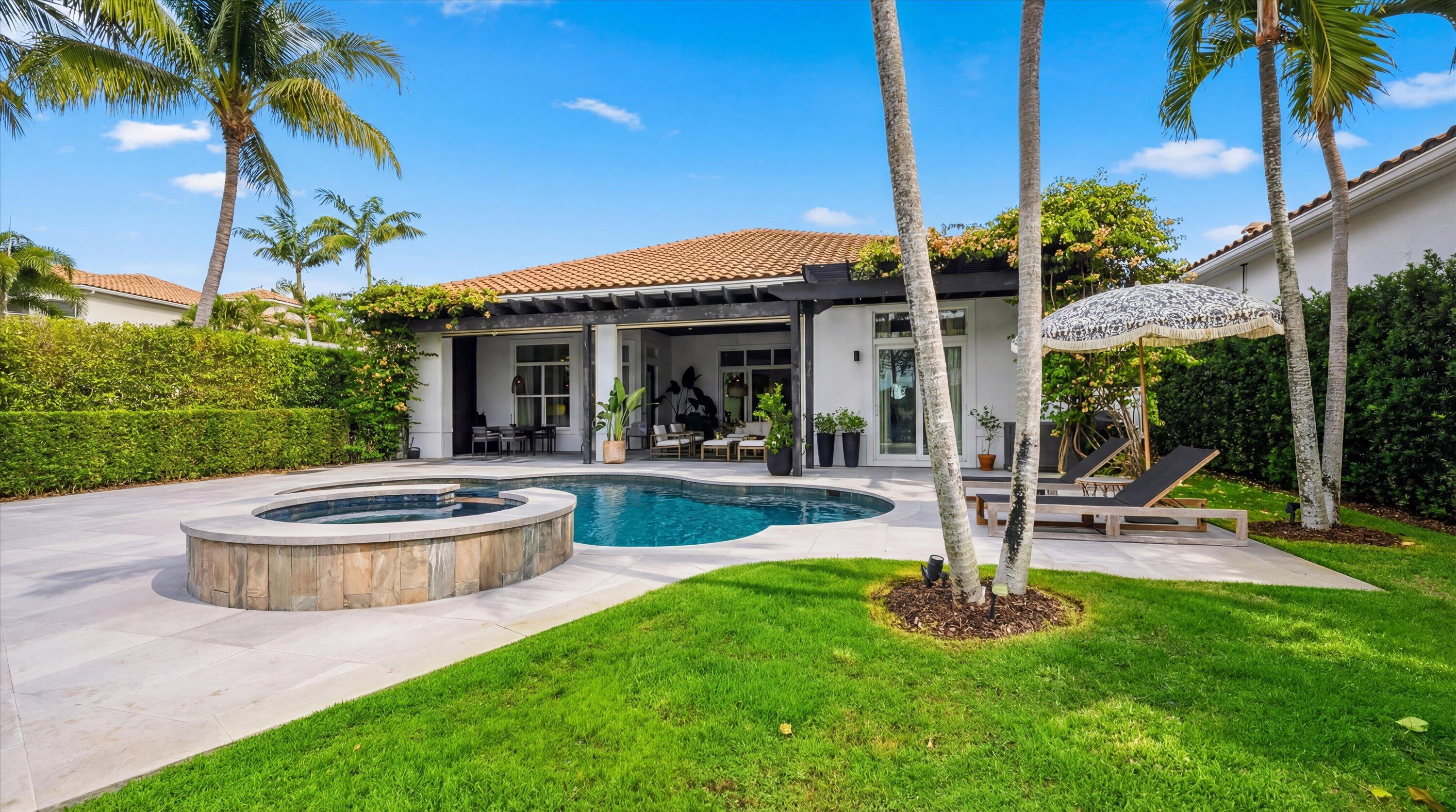 HUNTERS CHASE OF PALM BEACH POLO & COUNTRY CLUB - Residential