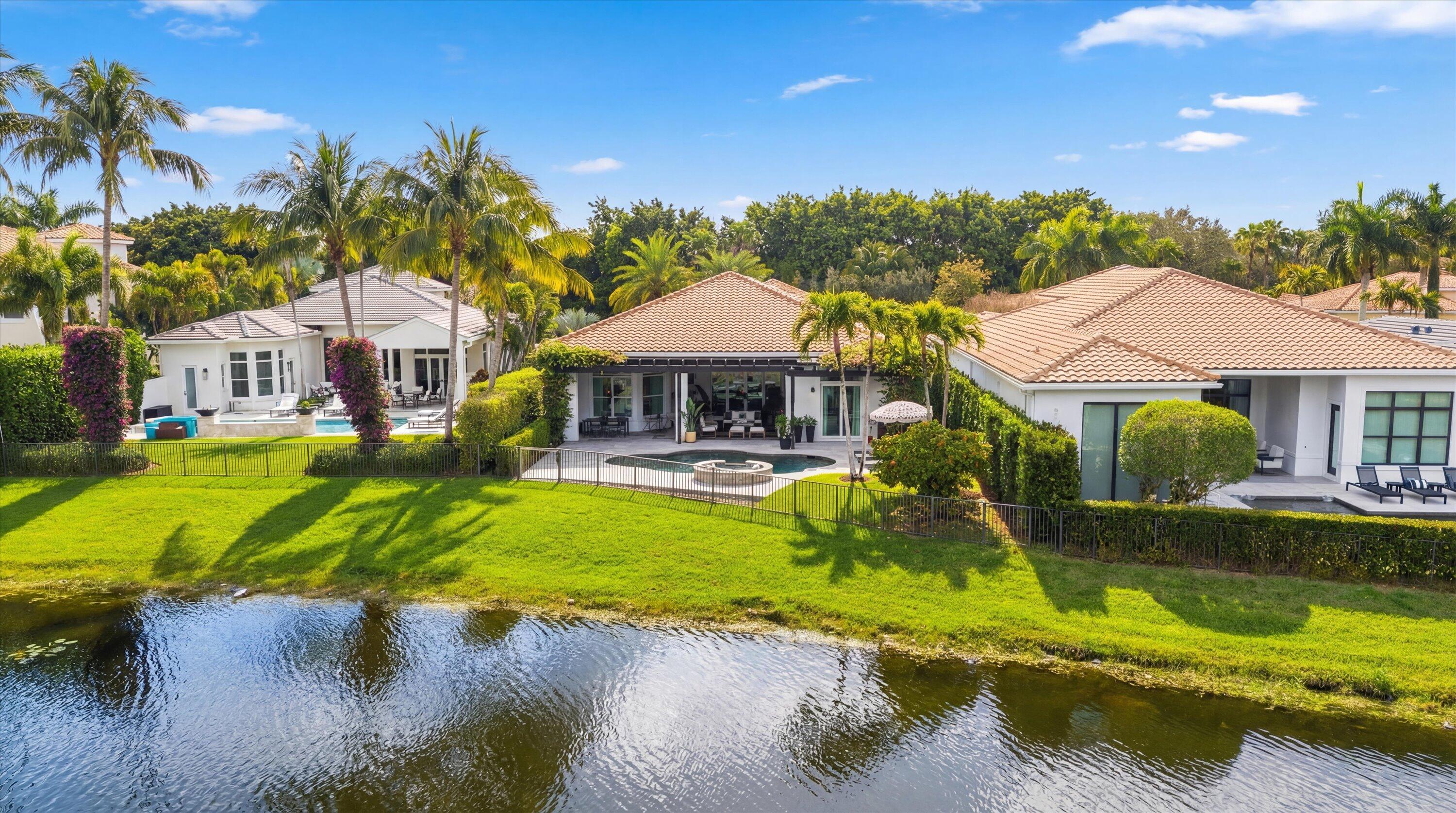 HUNTERS CHASE OF PALM BEACH POLO & COUNTRY CLUB - Residential