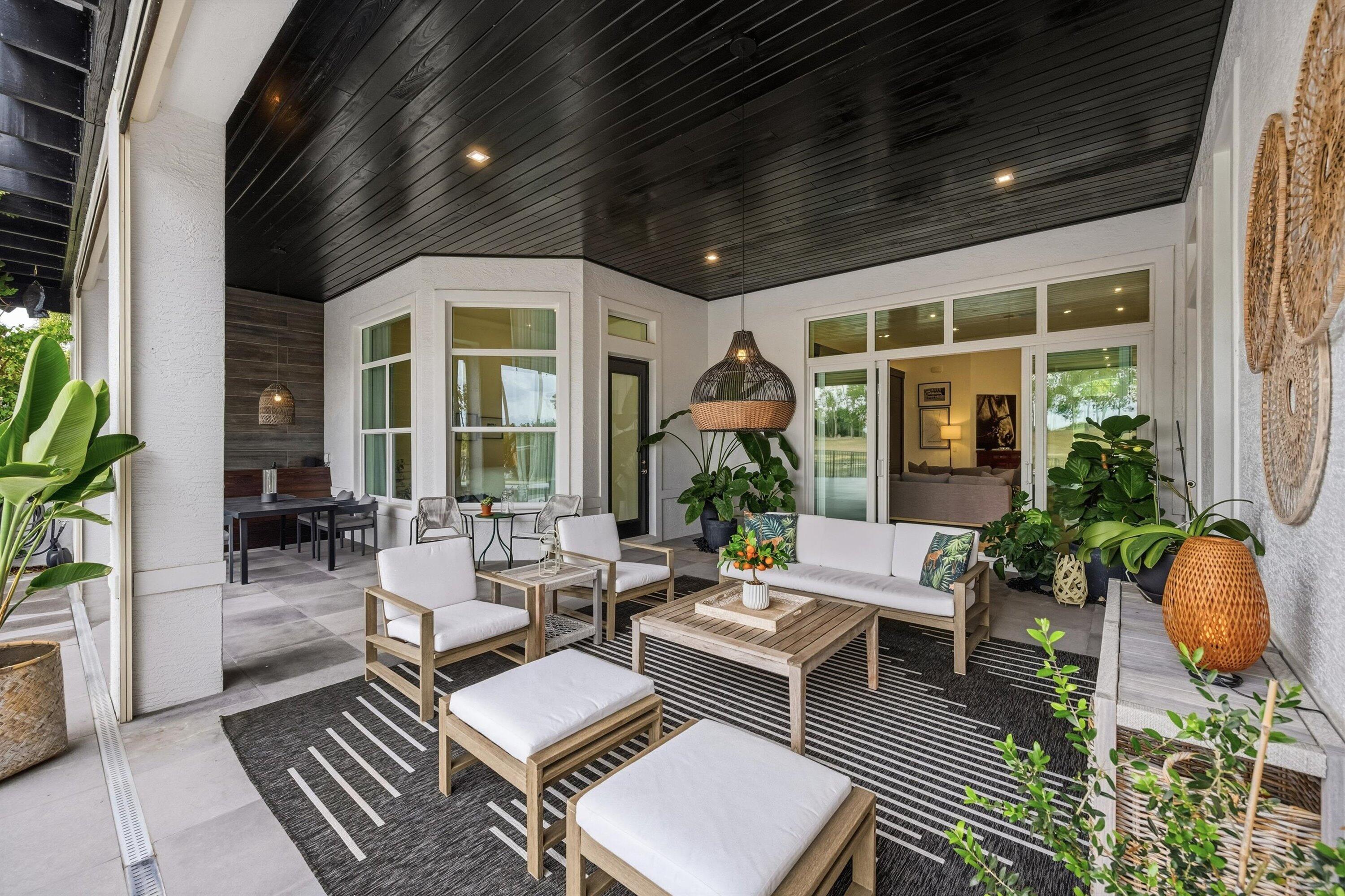 HUNTERS CHASE OF PALM BEACH POLO & COUNTRY CLUB - Residential