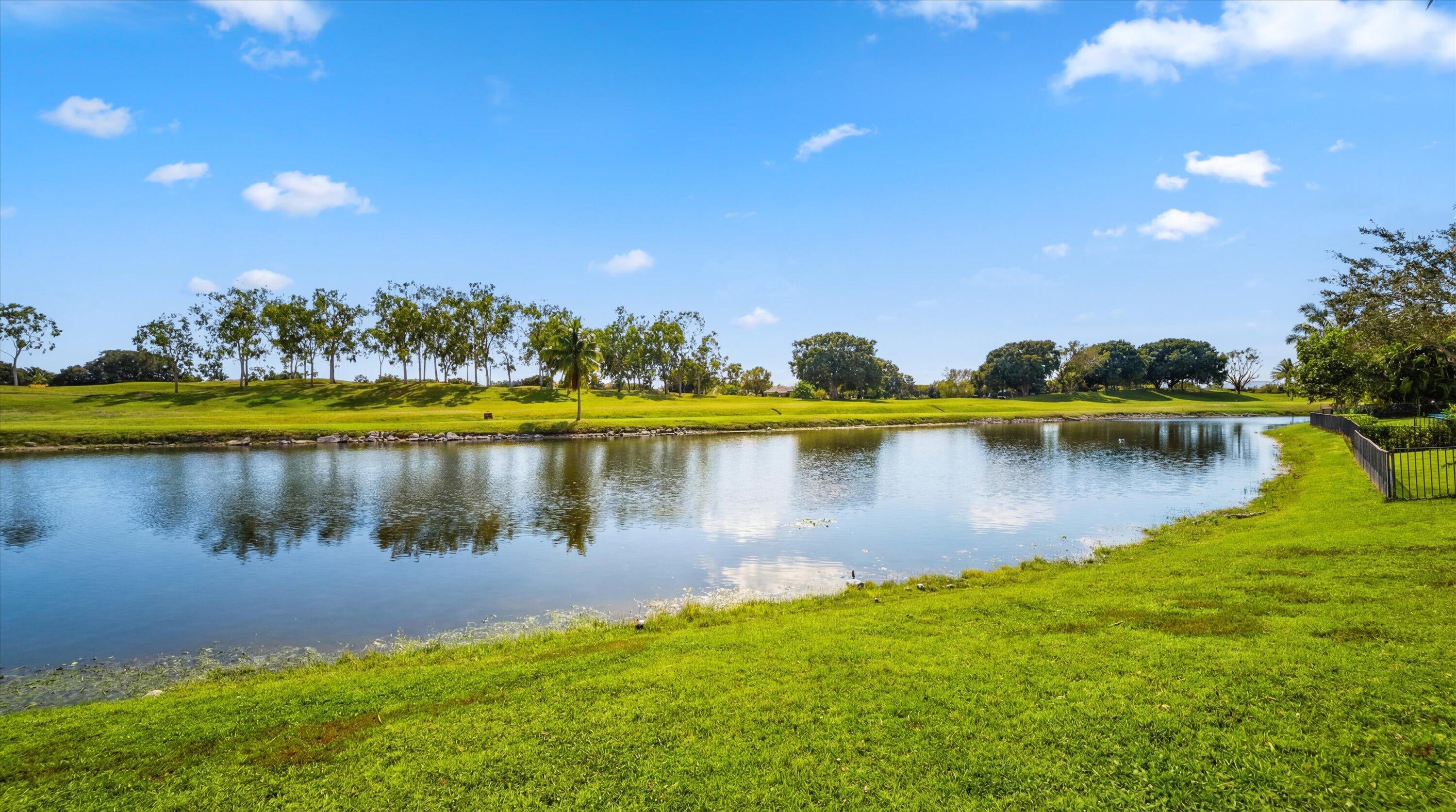 HUNTERS CHASE OF PALM BEACH POLO & COUNTRY CLUB - Residential