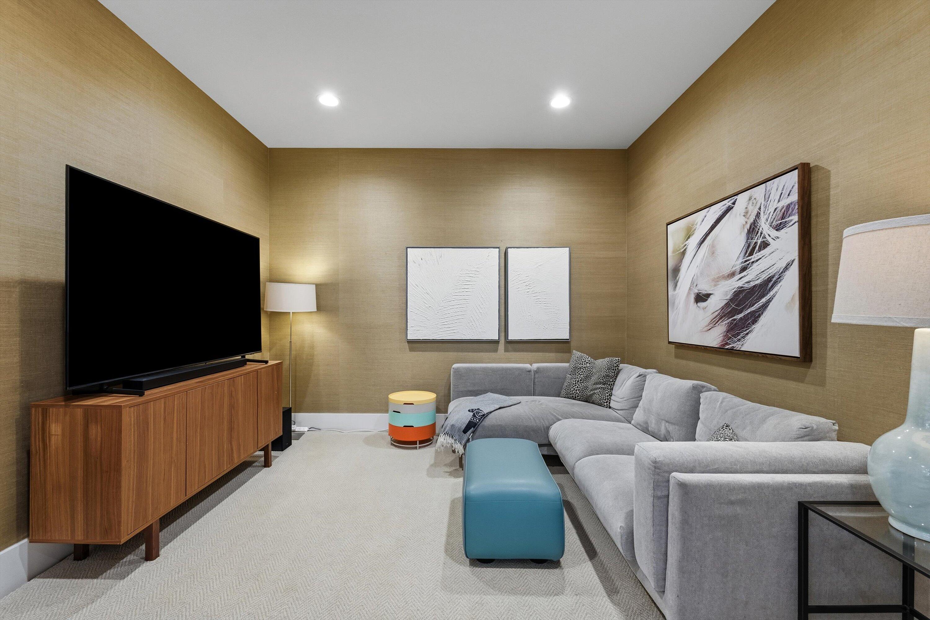 HUNTERS CHASE OF PALM BEACH POLO & COUNTRY CLUB - Residential