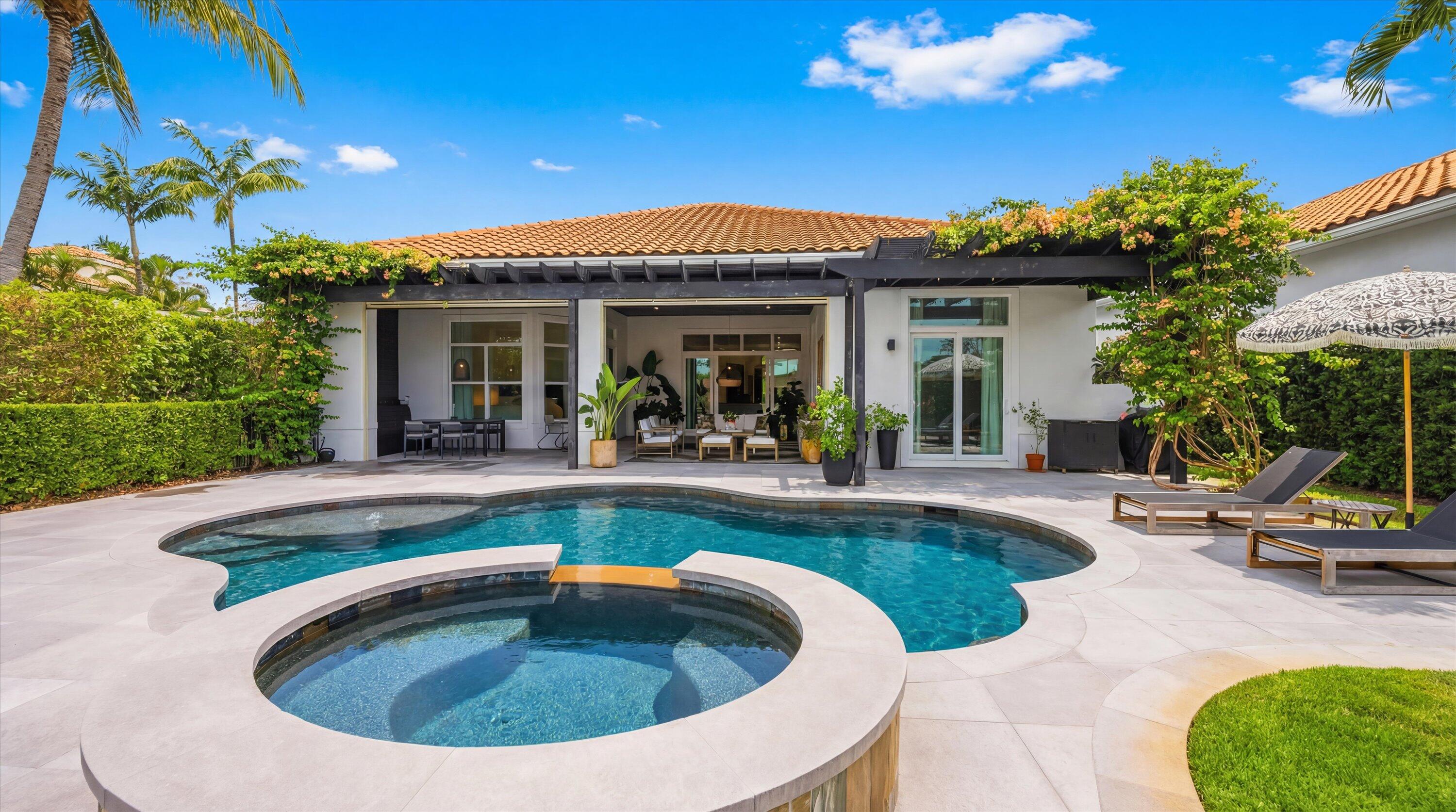 HUNTERS CHASE OF PALM BEACH POLO & COUNTRY CLUB - Residential