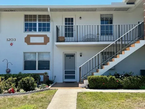1203 S Lakes End Drive Unit E-1, Fort Pierce, FL MLS: R11082905