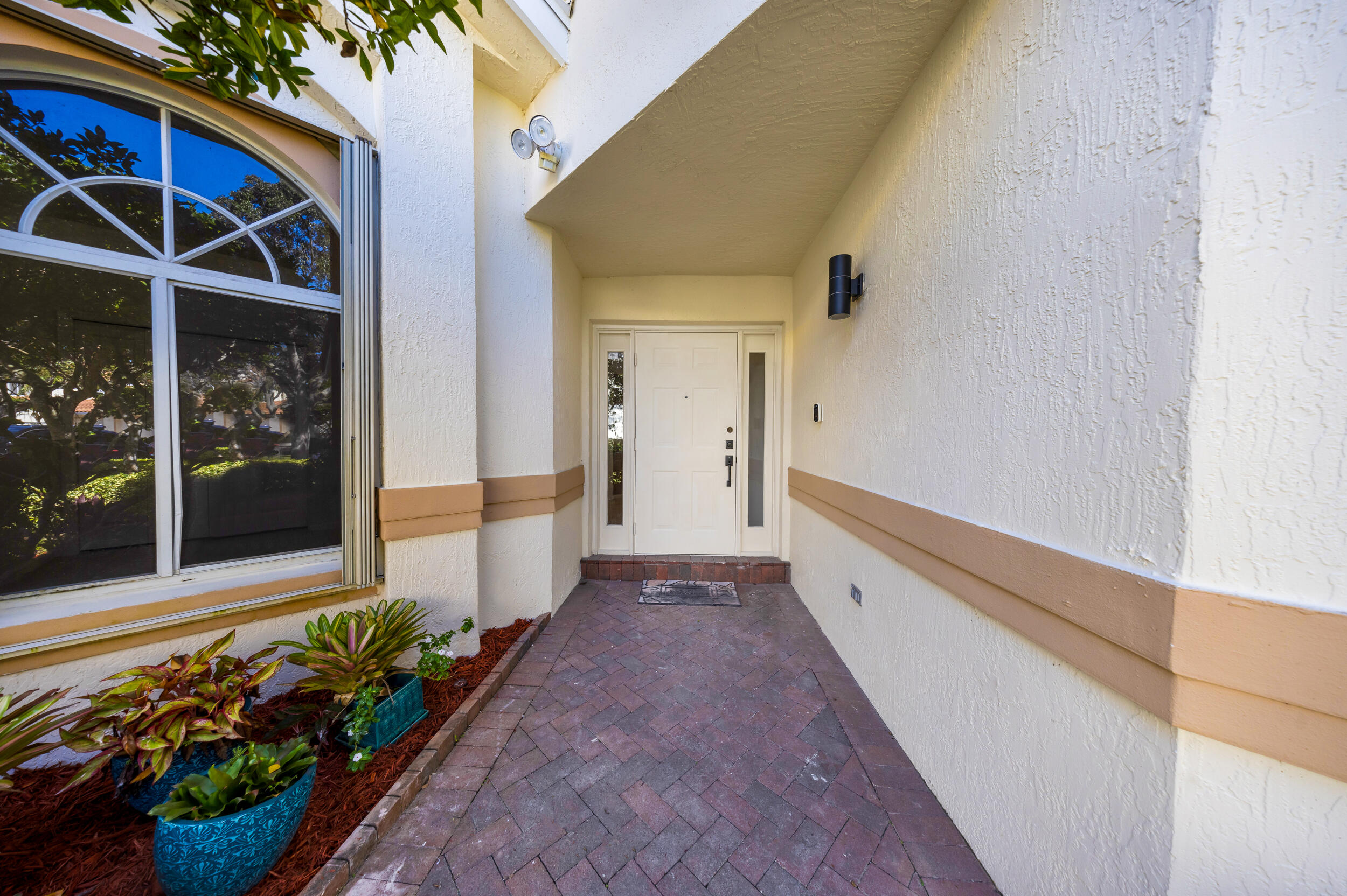 PALM AIRE OAKS COURSE ESTATES - Residential Lease