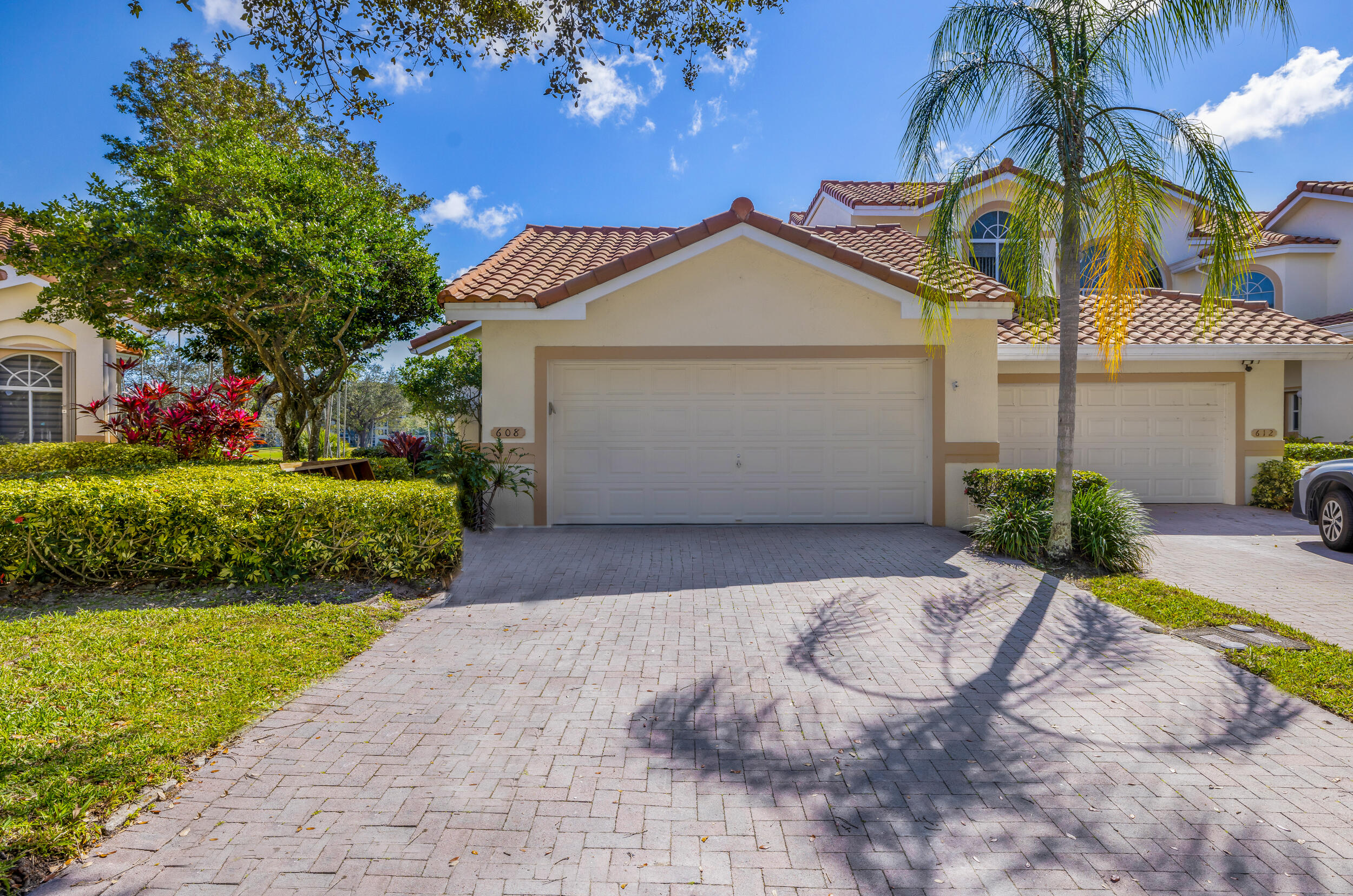 PALM AIRE OAKS COURSE ESTATES - Residential Lease