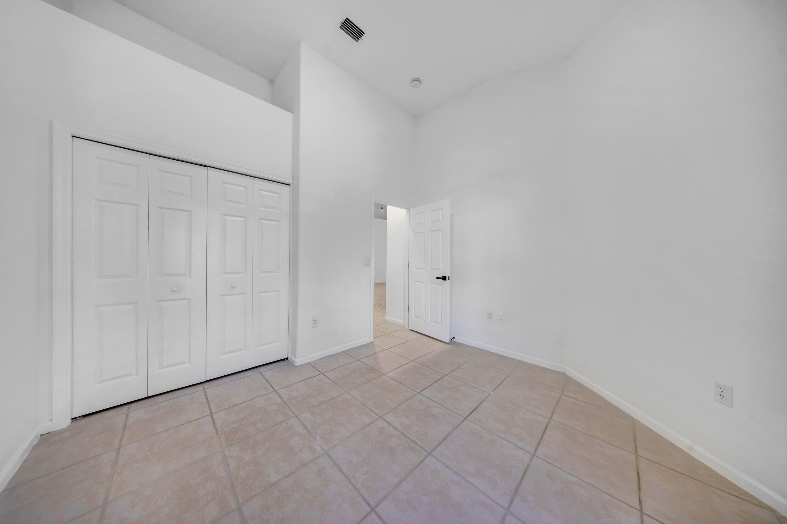 PALM AIRE OAKS COURSE ESTATES - Residential Lease