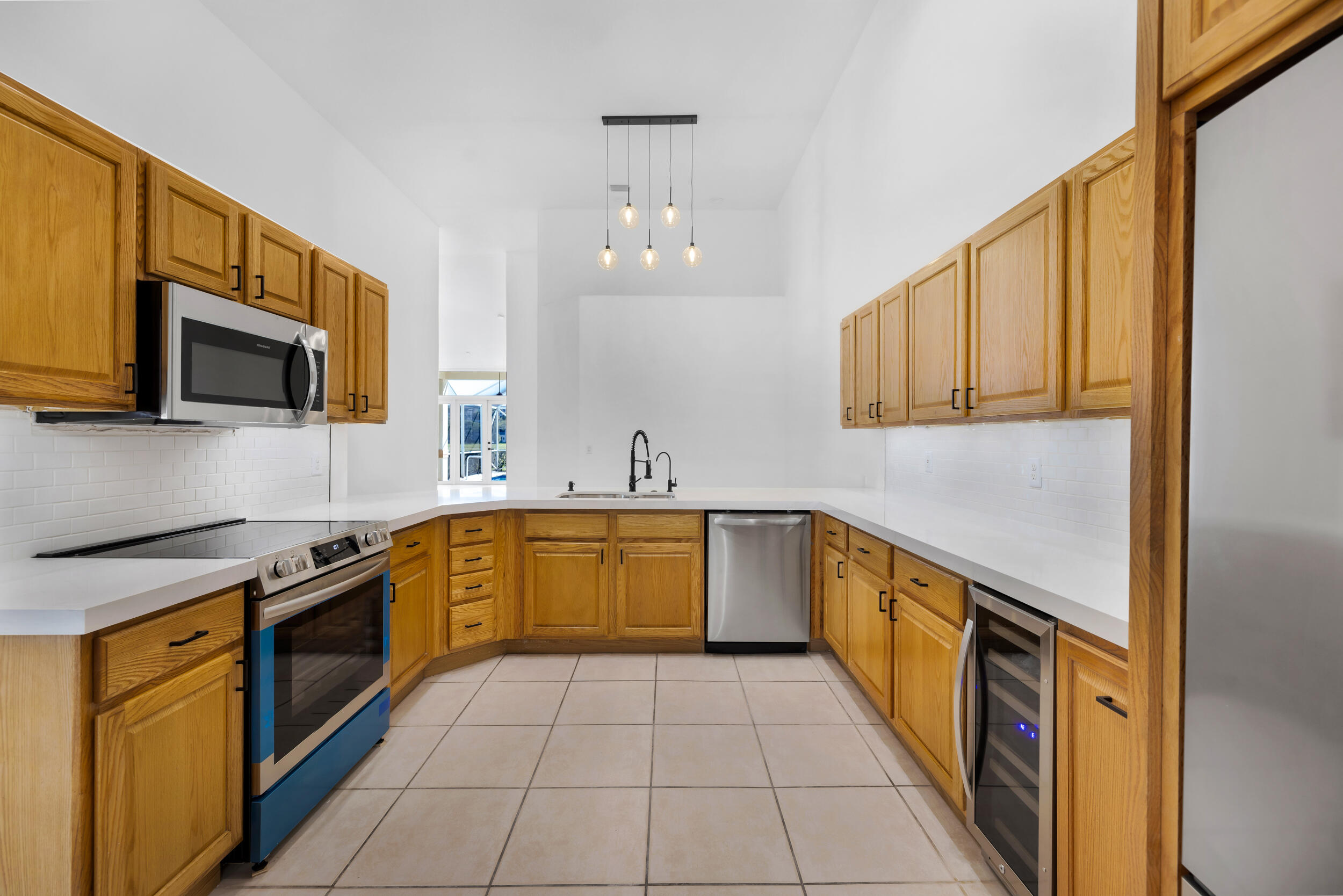 PALM AIRE OAKS COURSE ESTATES - Residential Lease