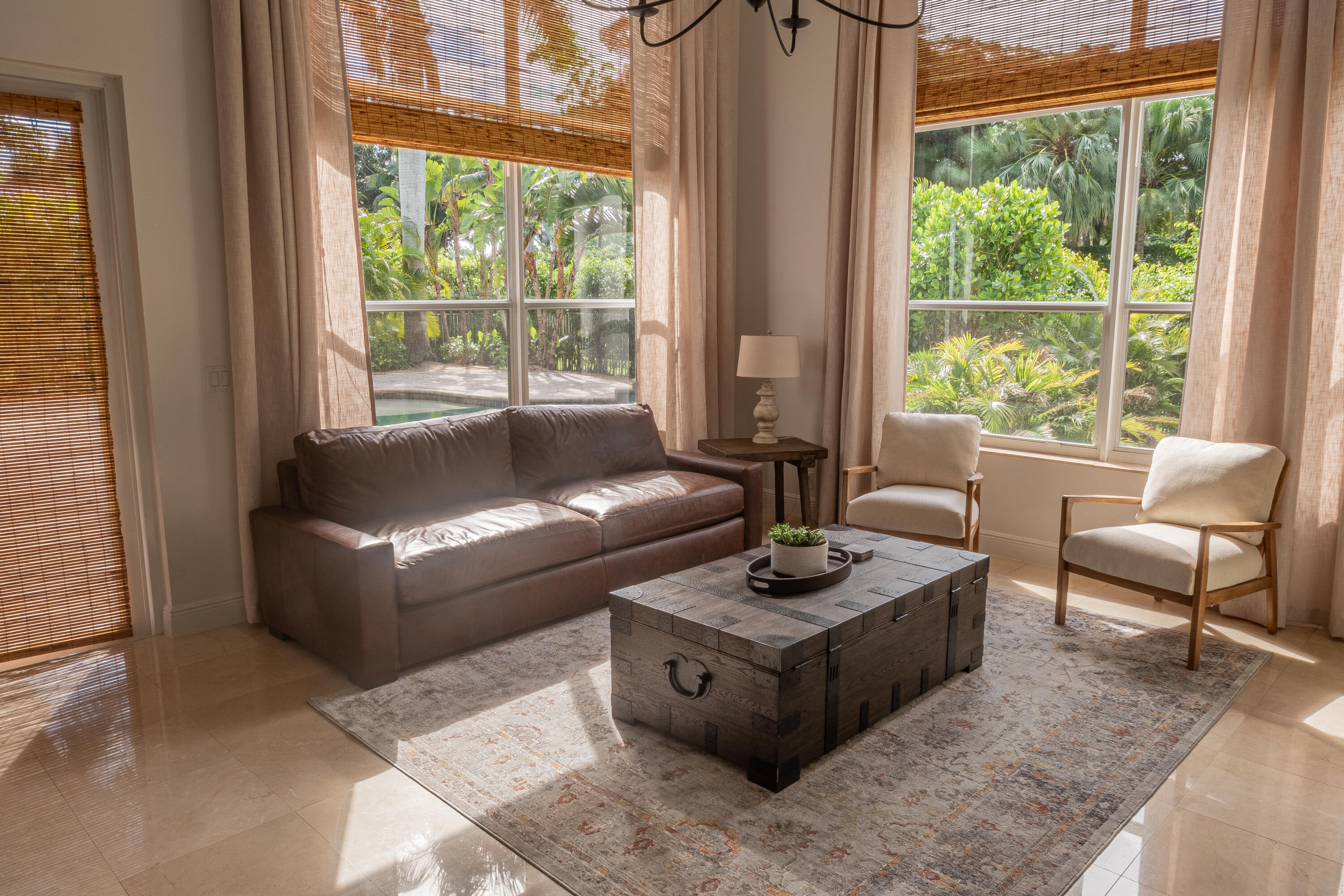 EQUESTRIAN CLUB - Residential