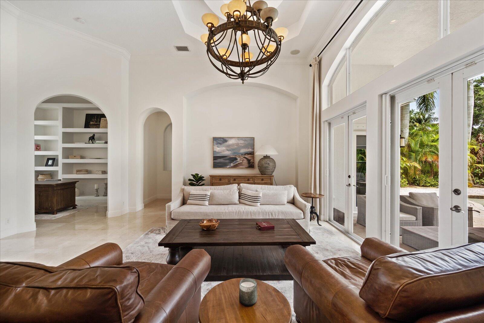 EQUESTRIAN CLUB - Residential