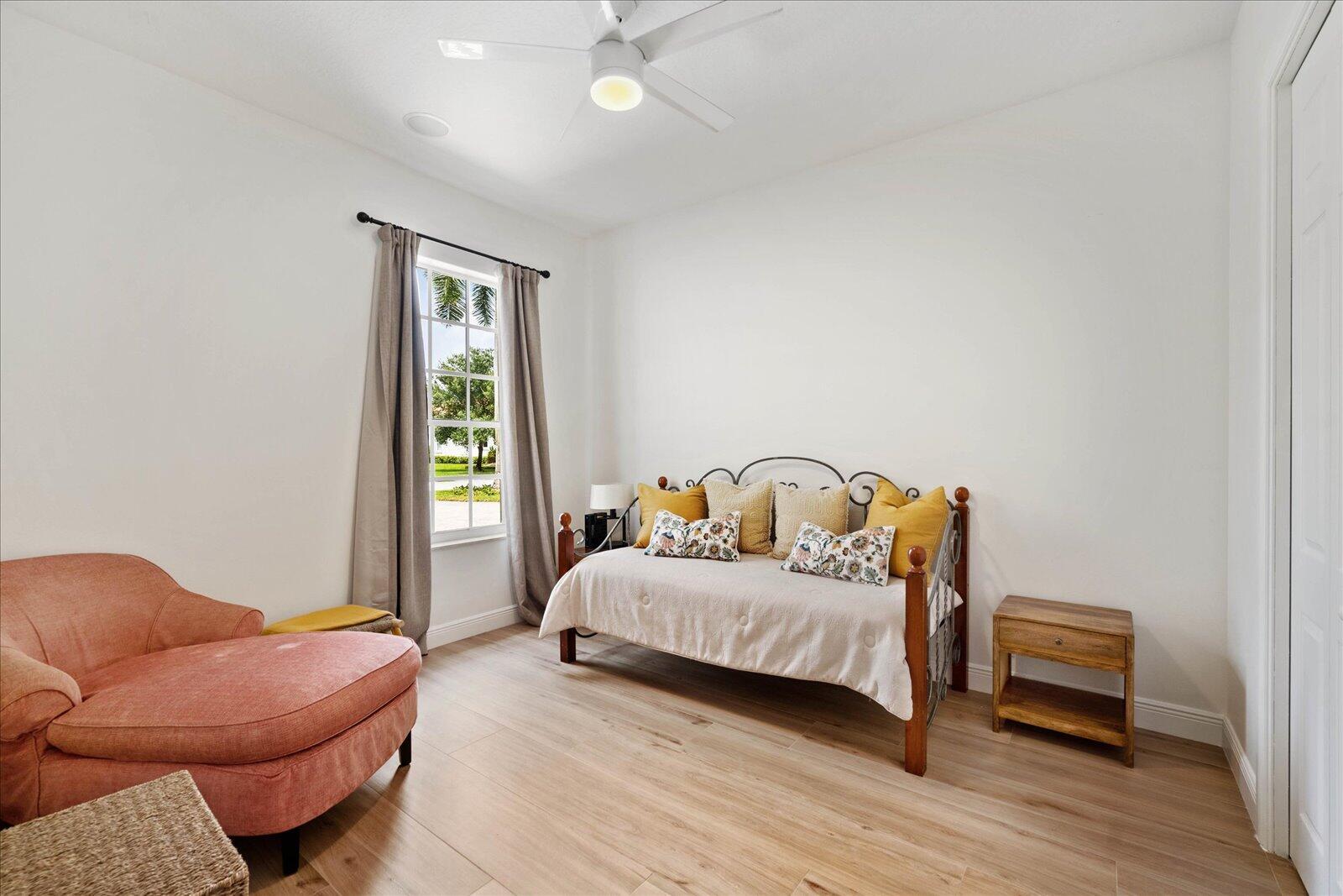 EQUESTRIAN CLUB - Residential