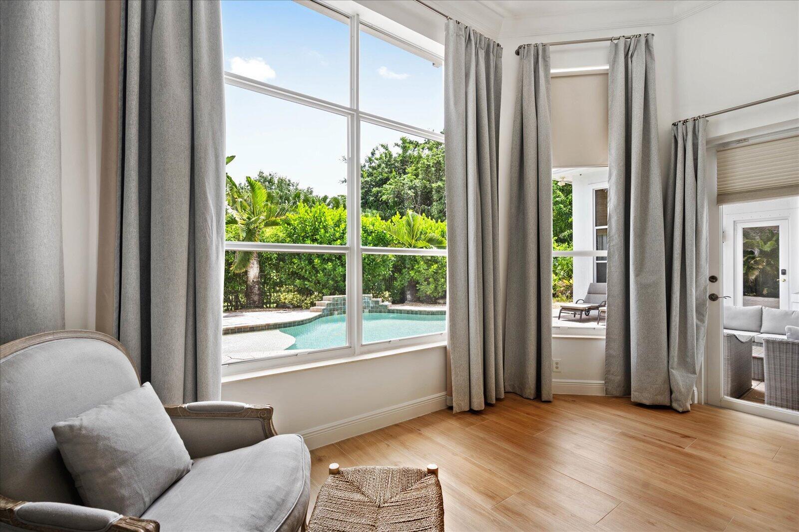 EQUESTRIAN CLUB - Residential