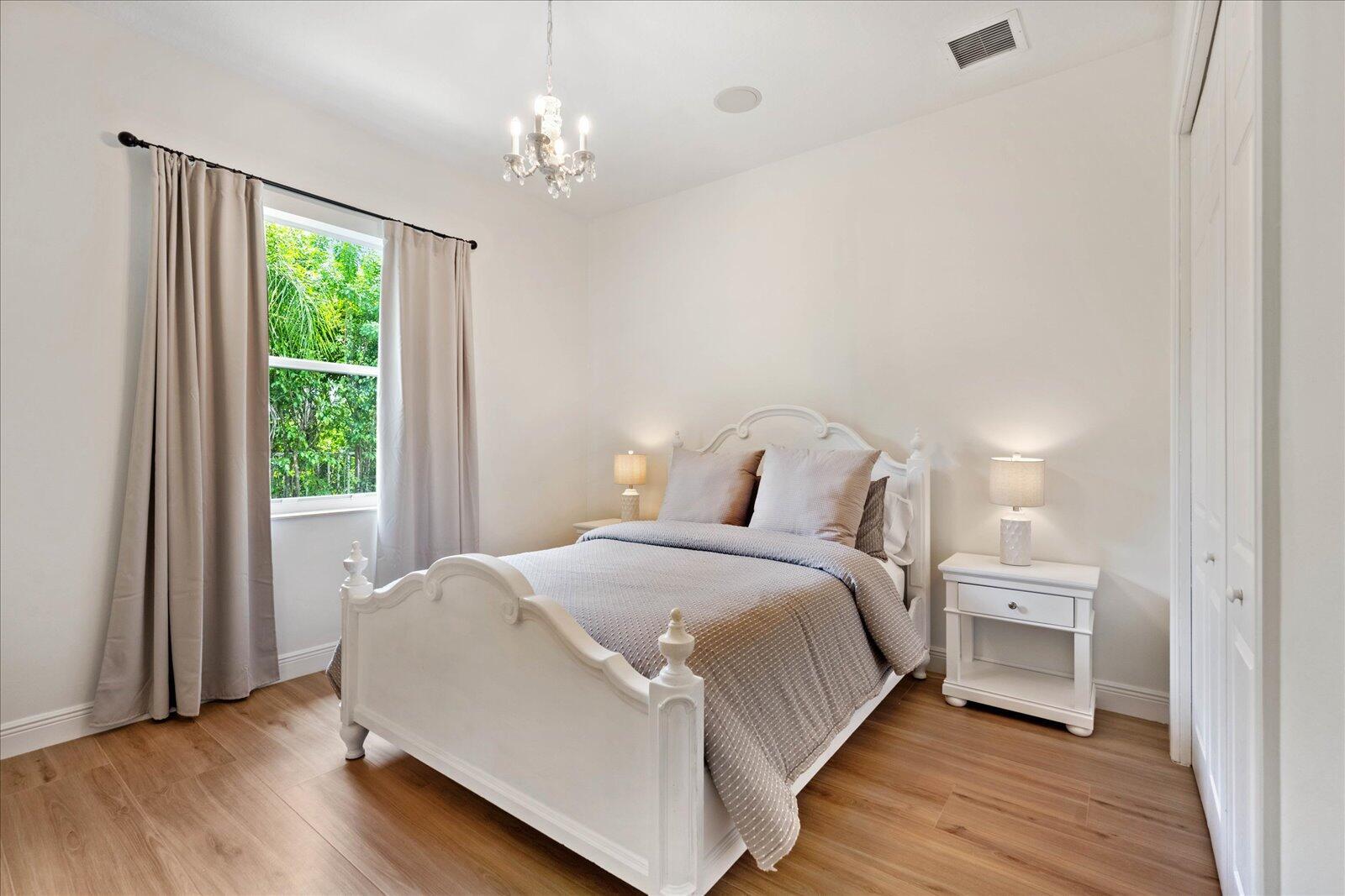 EQUESTRIAN CLUB - Residential