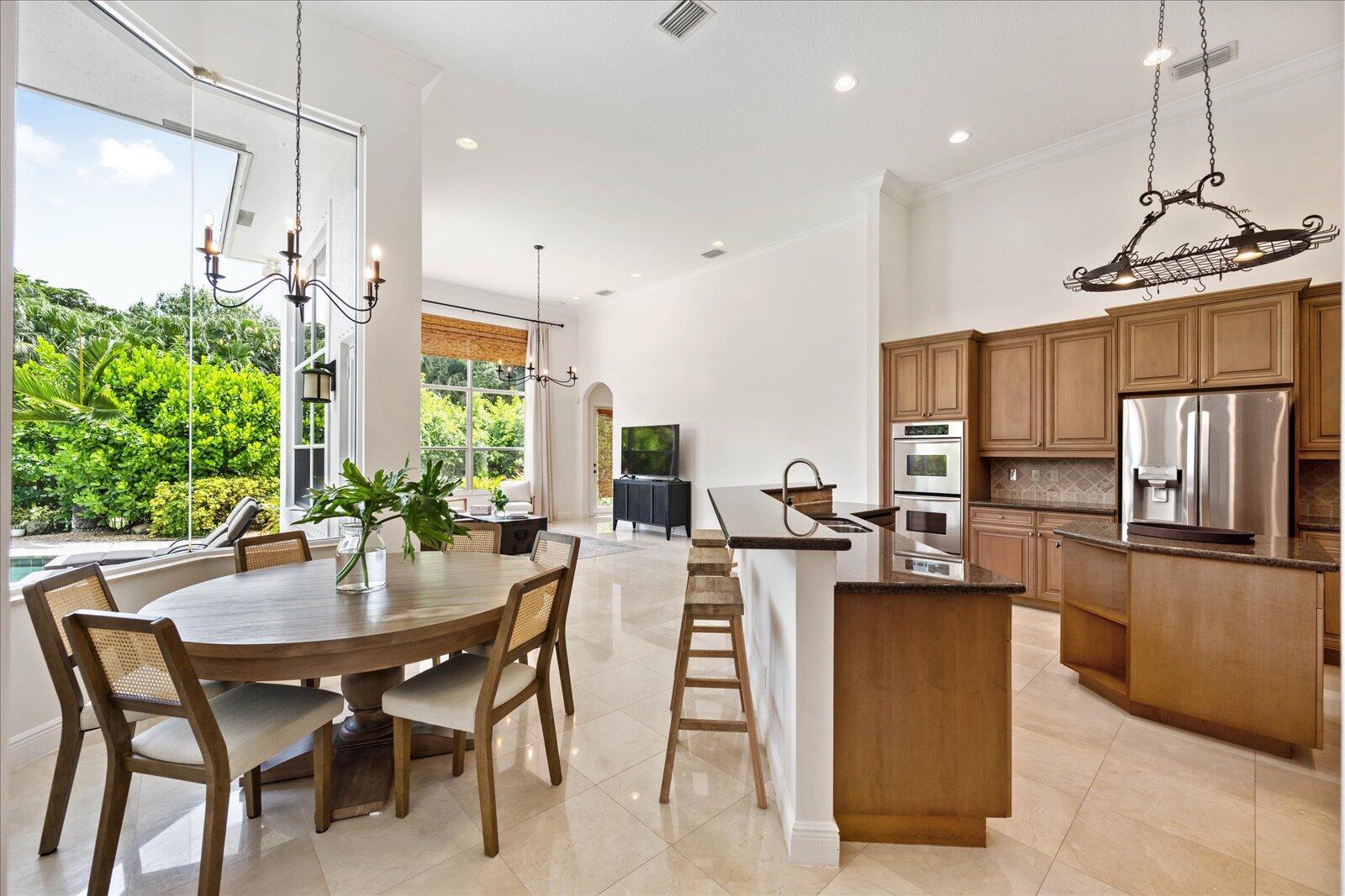EQUESTRIAN CLUB - Residential
