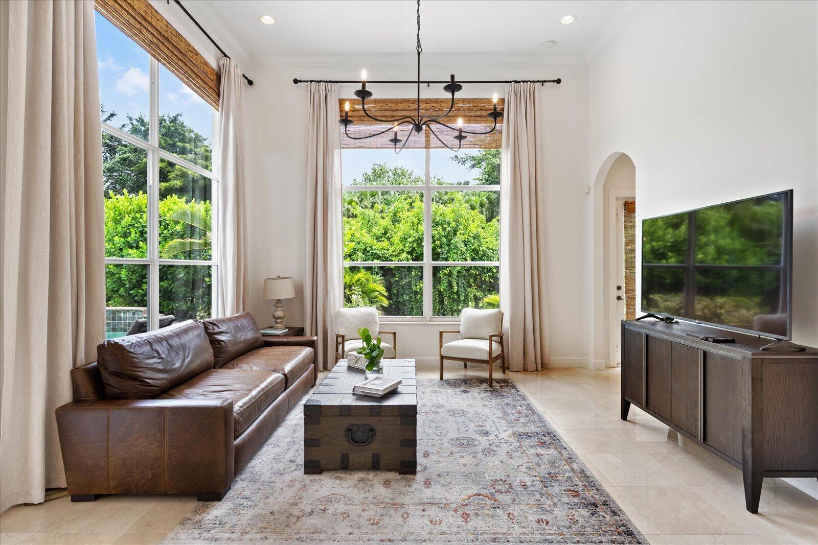 EQUESTRIAN CLUB - Residential