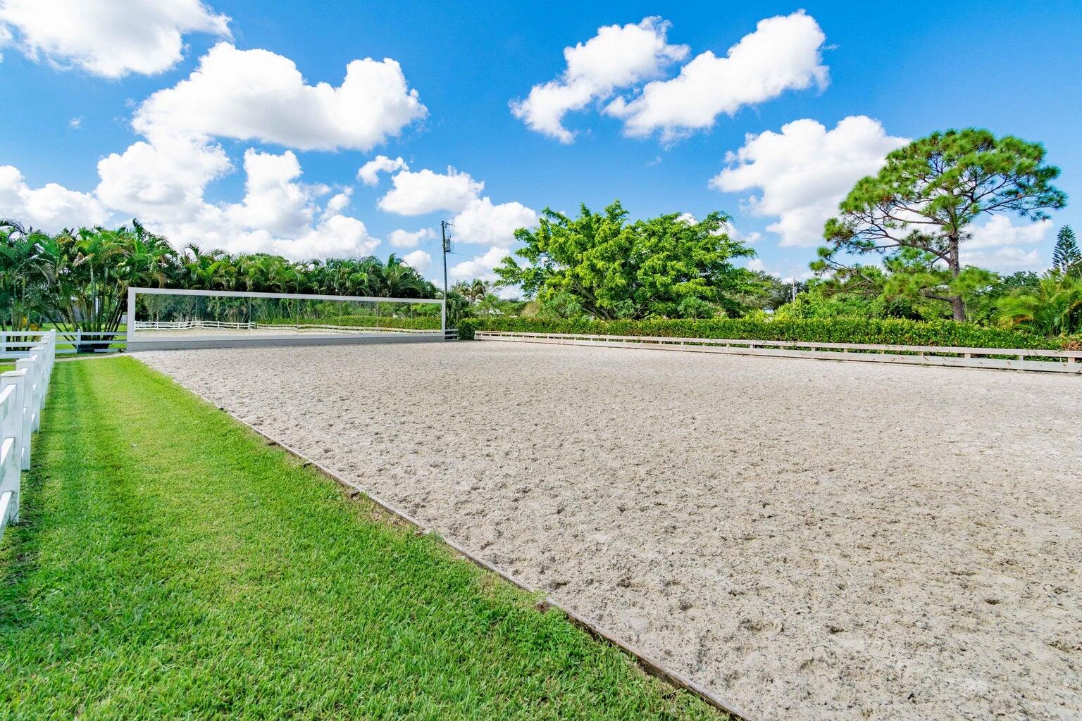 PADDOCK PARK 2 OF WELLINGTON - Residential