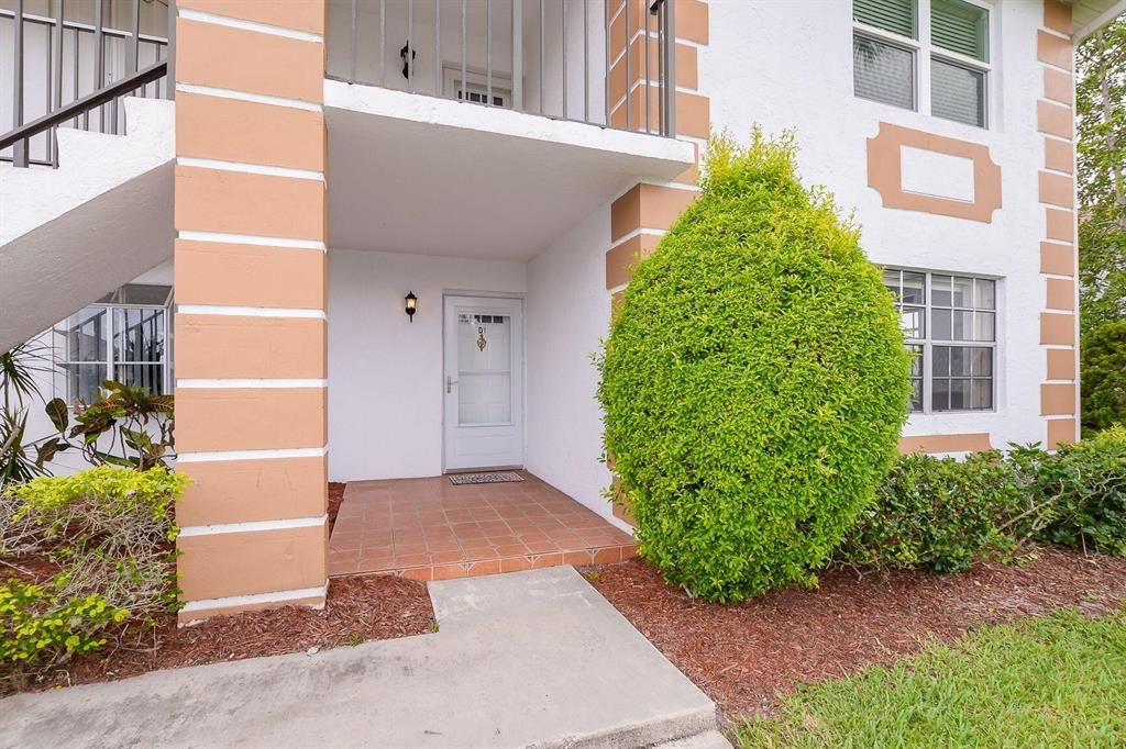 Photo of 1217 S Lakes End Drive #D1, Fort Pierce, FL 34982 (MLS # R10729581)