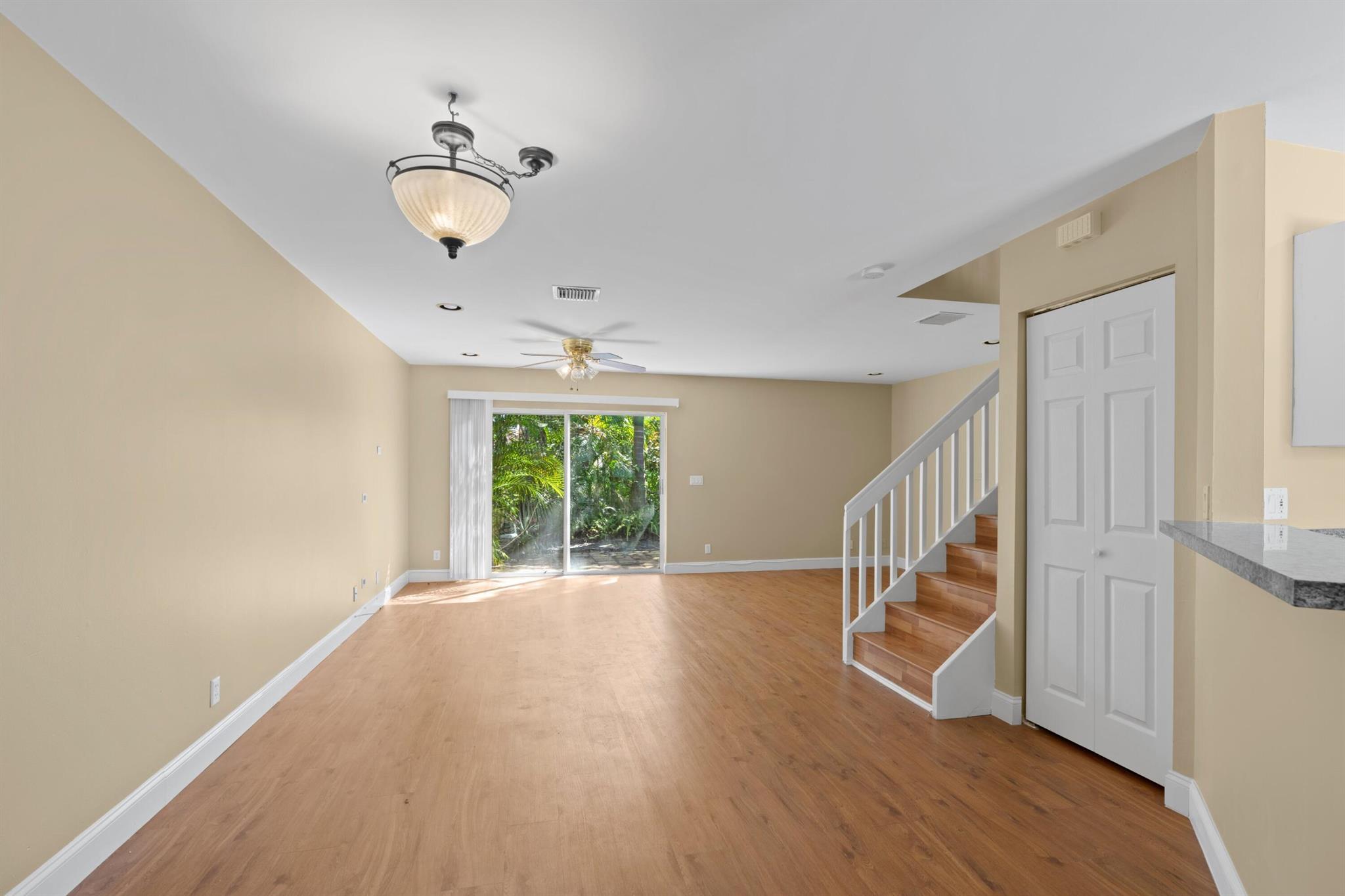 OLYMPIA & YORK RESIDENTIA - Residential Lease