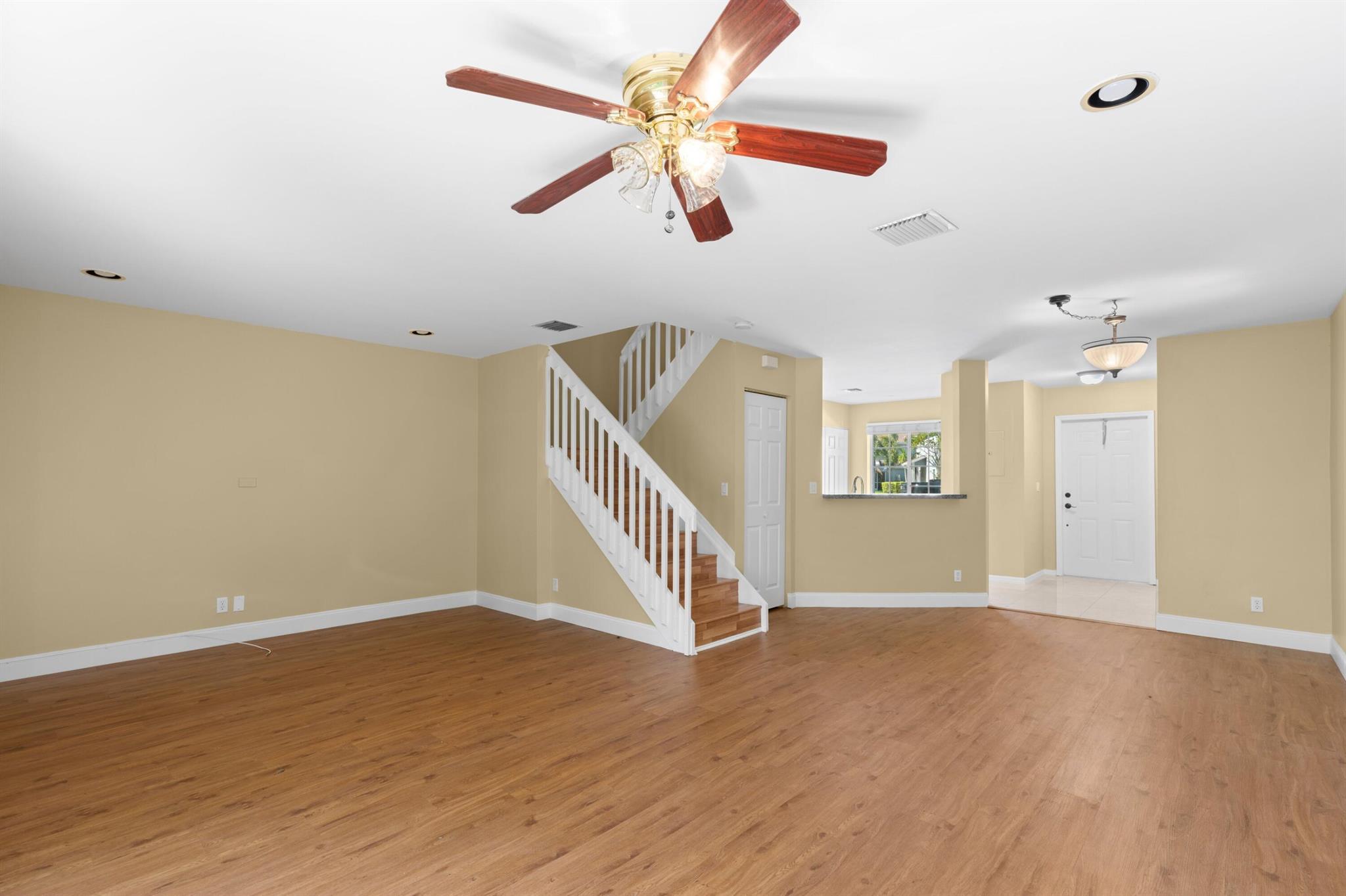 OLYMPIA & YORK RESIDENTIA - Residential Lease