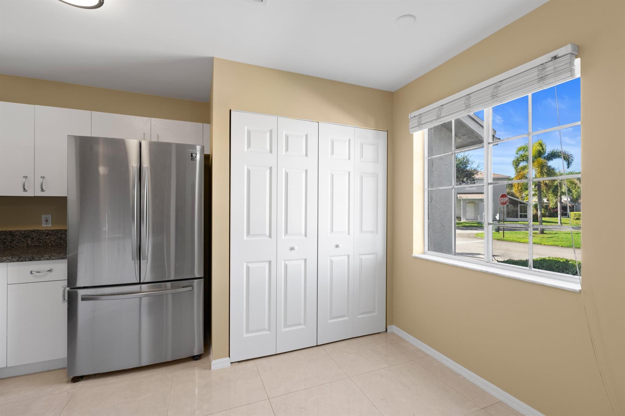 OLYMPIA & YORK RESIDENTIA - Residential Lease