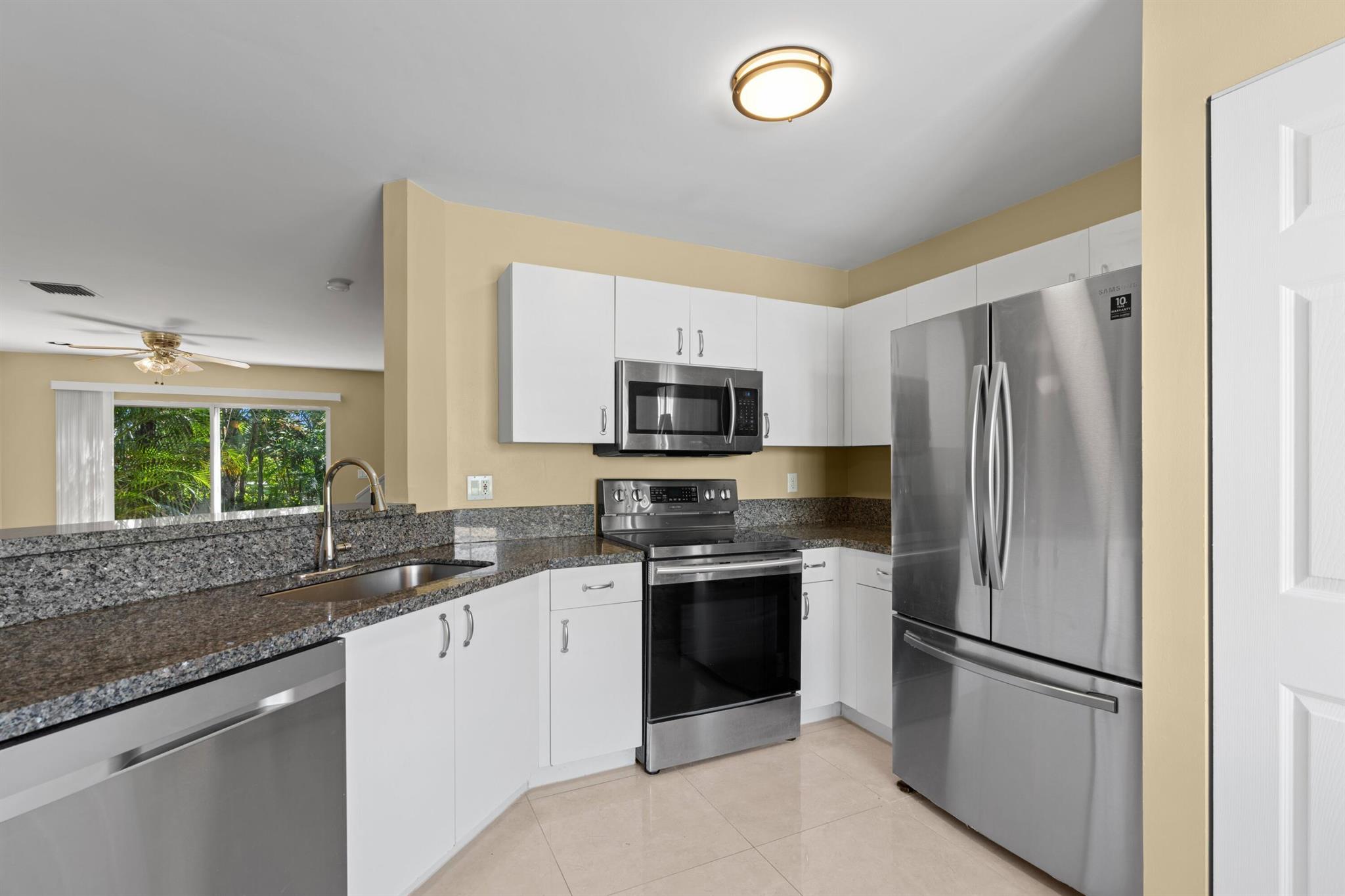 OLYMPIA & YORK RESIDENTIA - Residential Lease