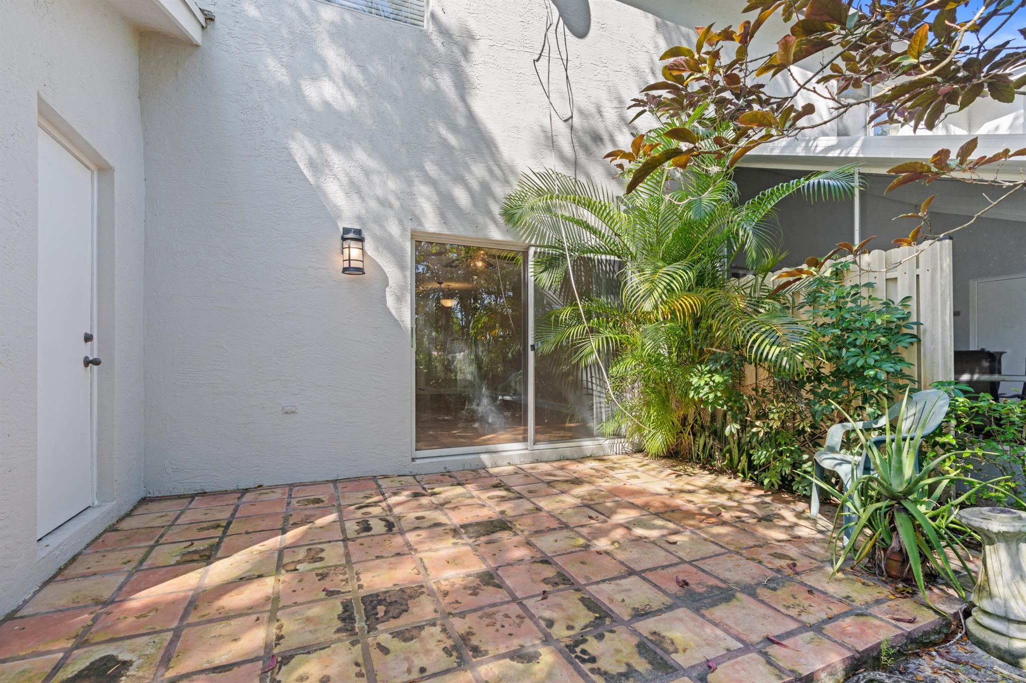 OLYMPIA & YORK RESIDENTIA - Residential Lease