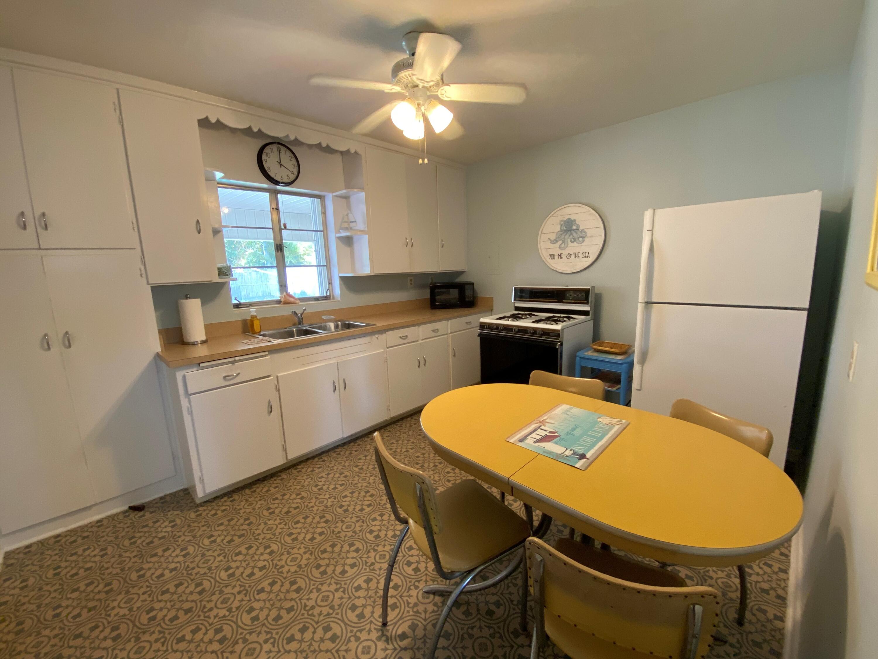 LAKE WORTH TOWN OF - Residential