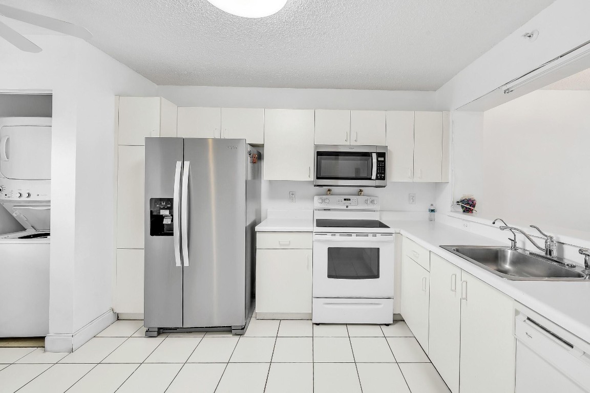 Kings Point Weldon Condo - Residential