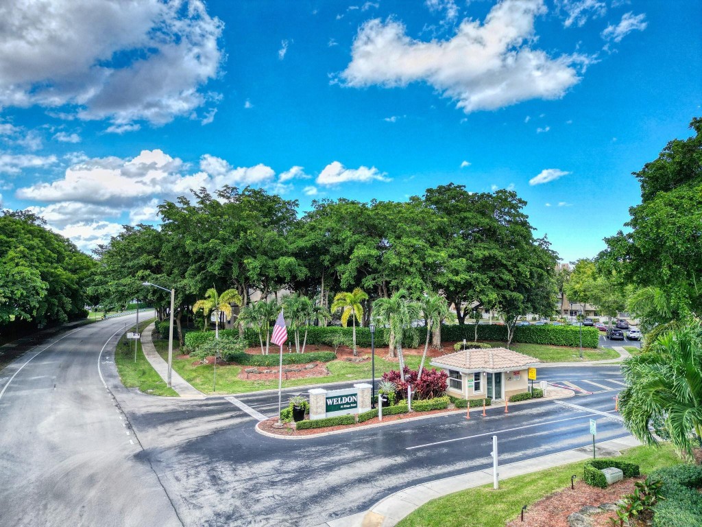 Kings Point Weldon Condo - Residential