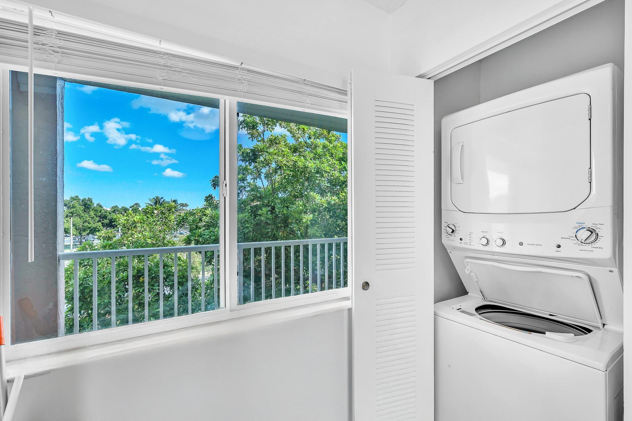 Kings Point Weldon Condo - Residential